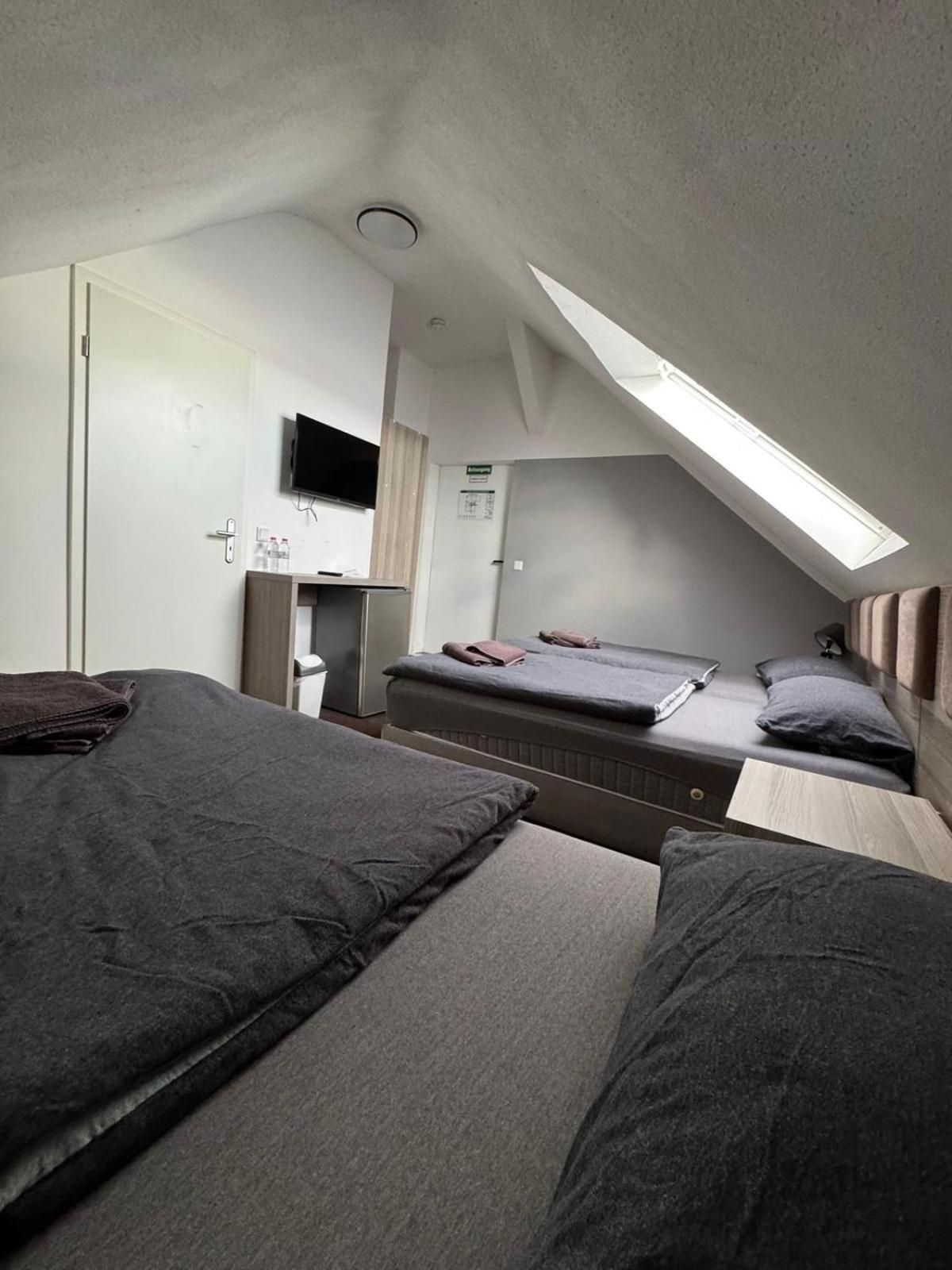 Quadruple Room with Private Bathroom