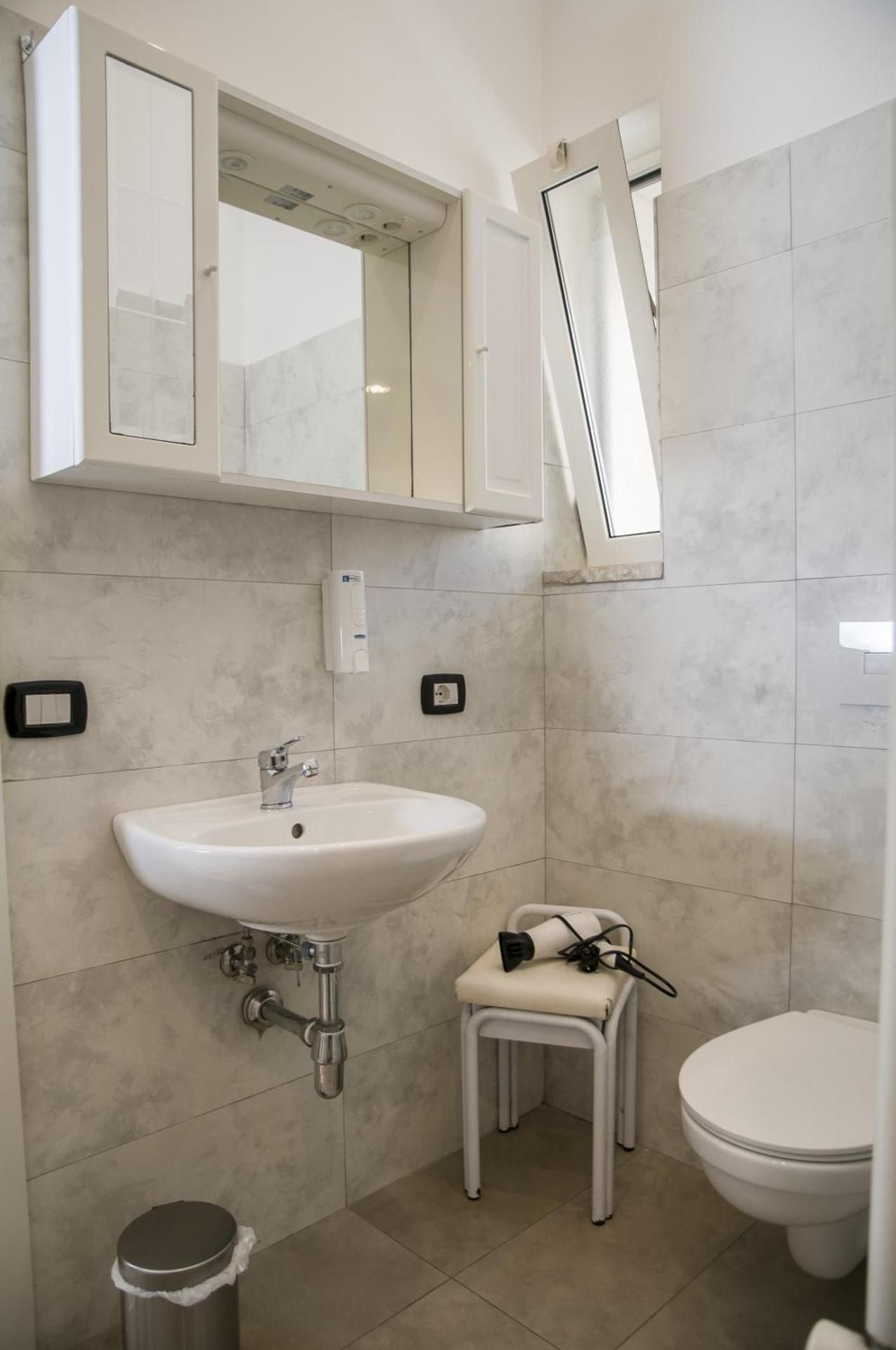 Palazzo Italia Apartments Double Room with Balcony 3