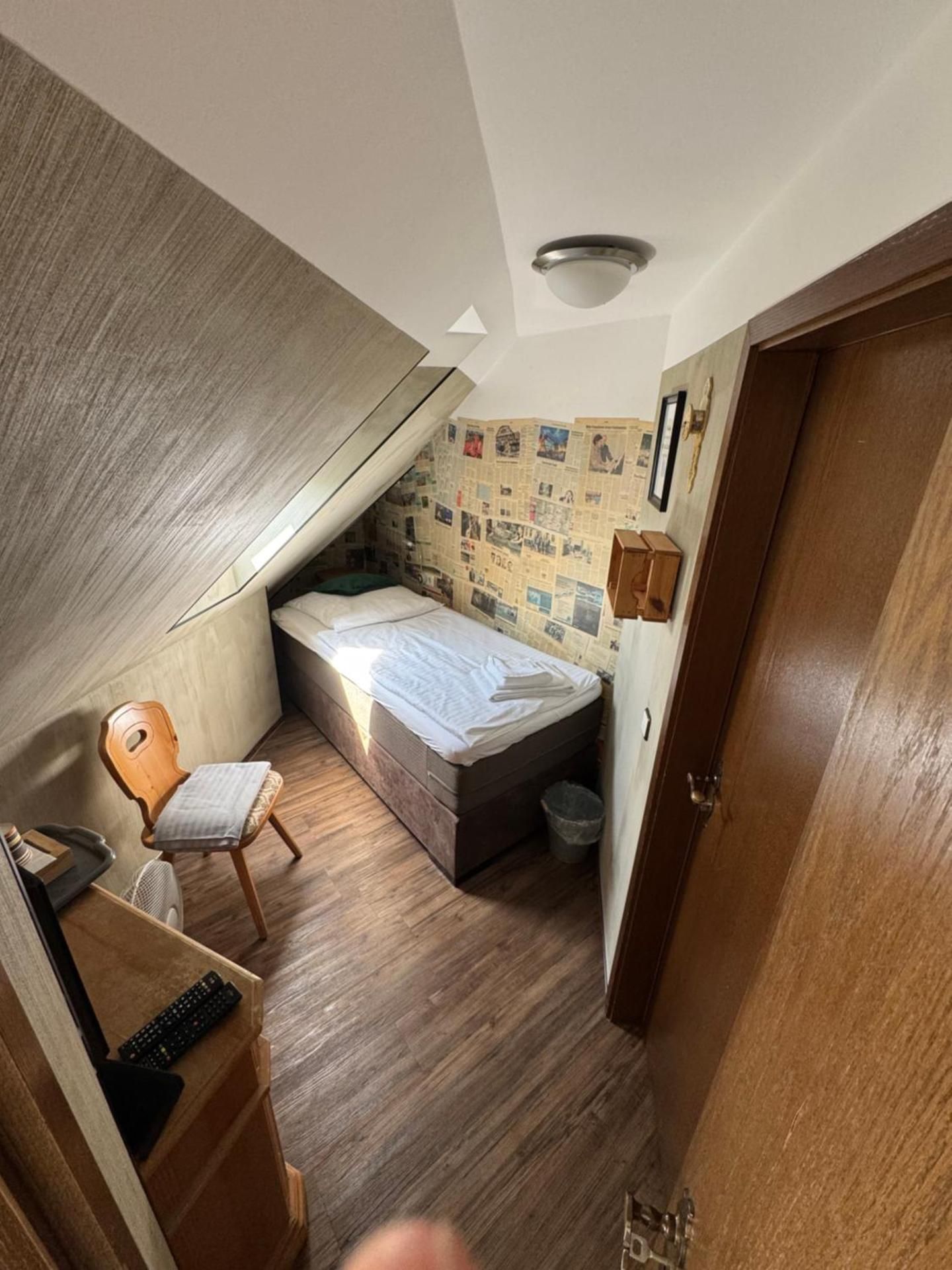 Economy Single Room