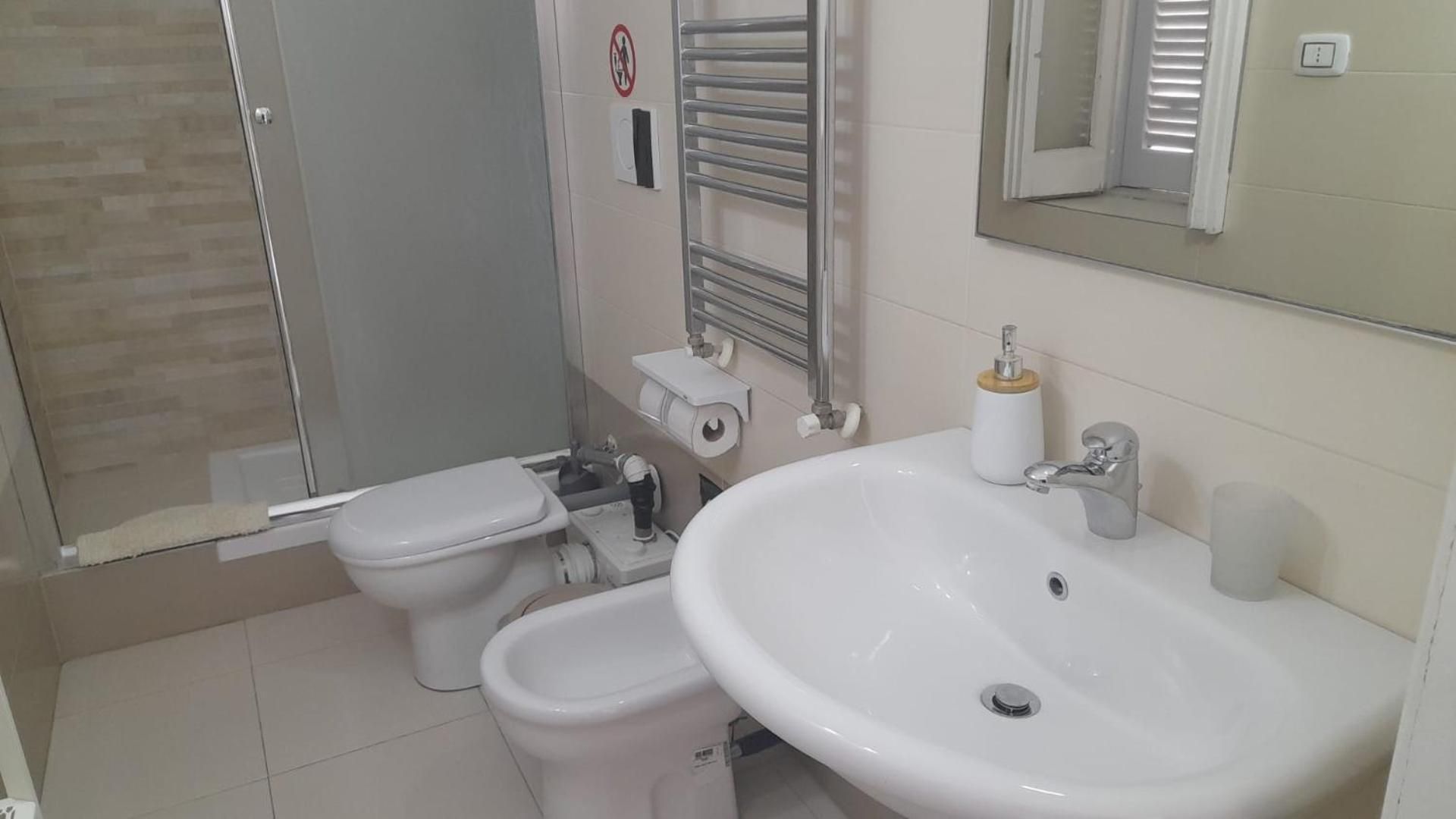 Quadruple Room with Private Bathroom