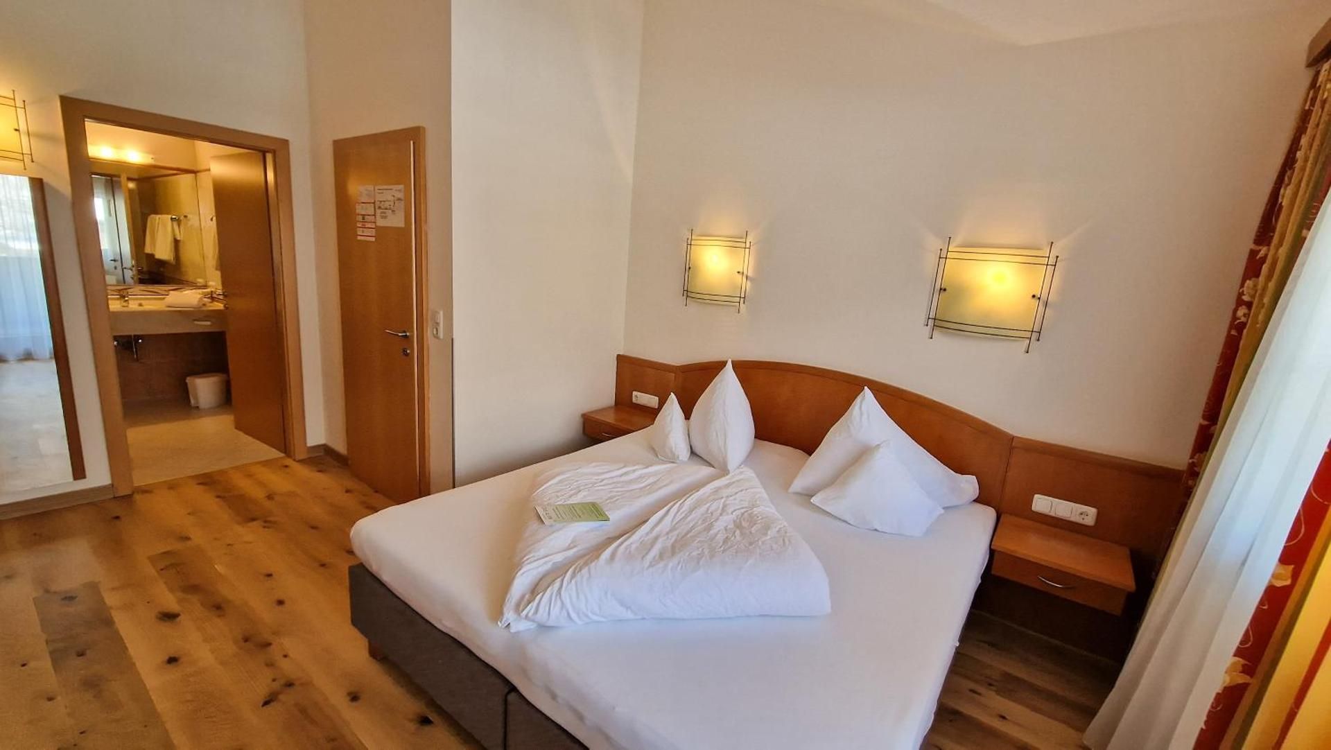 Double Room with Mountain View