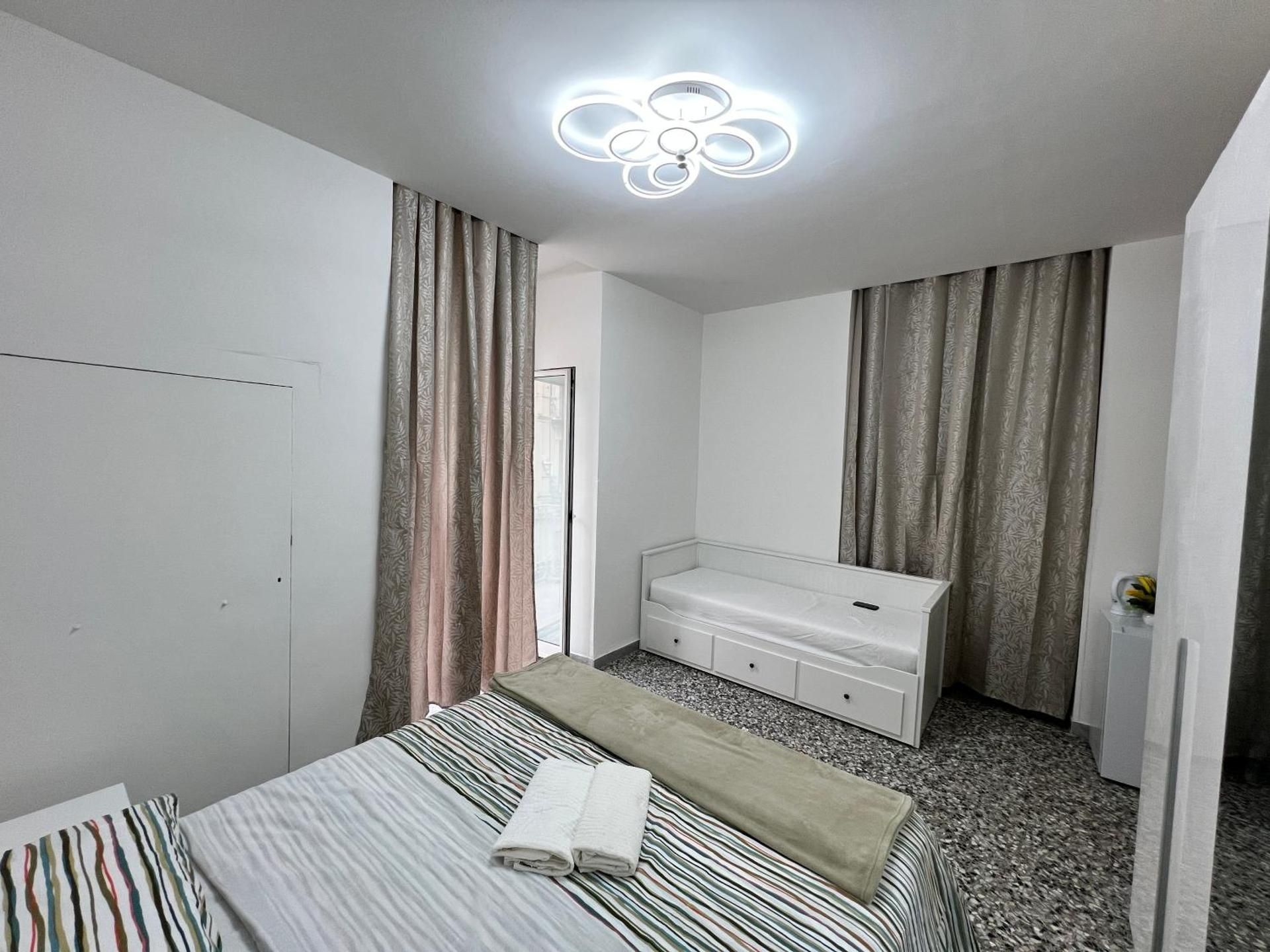 Manzoni Holiday 185 Triple Room with Balcony