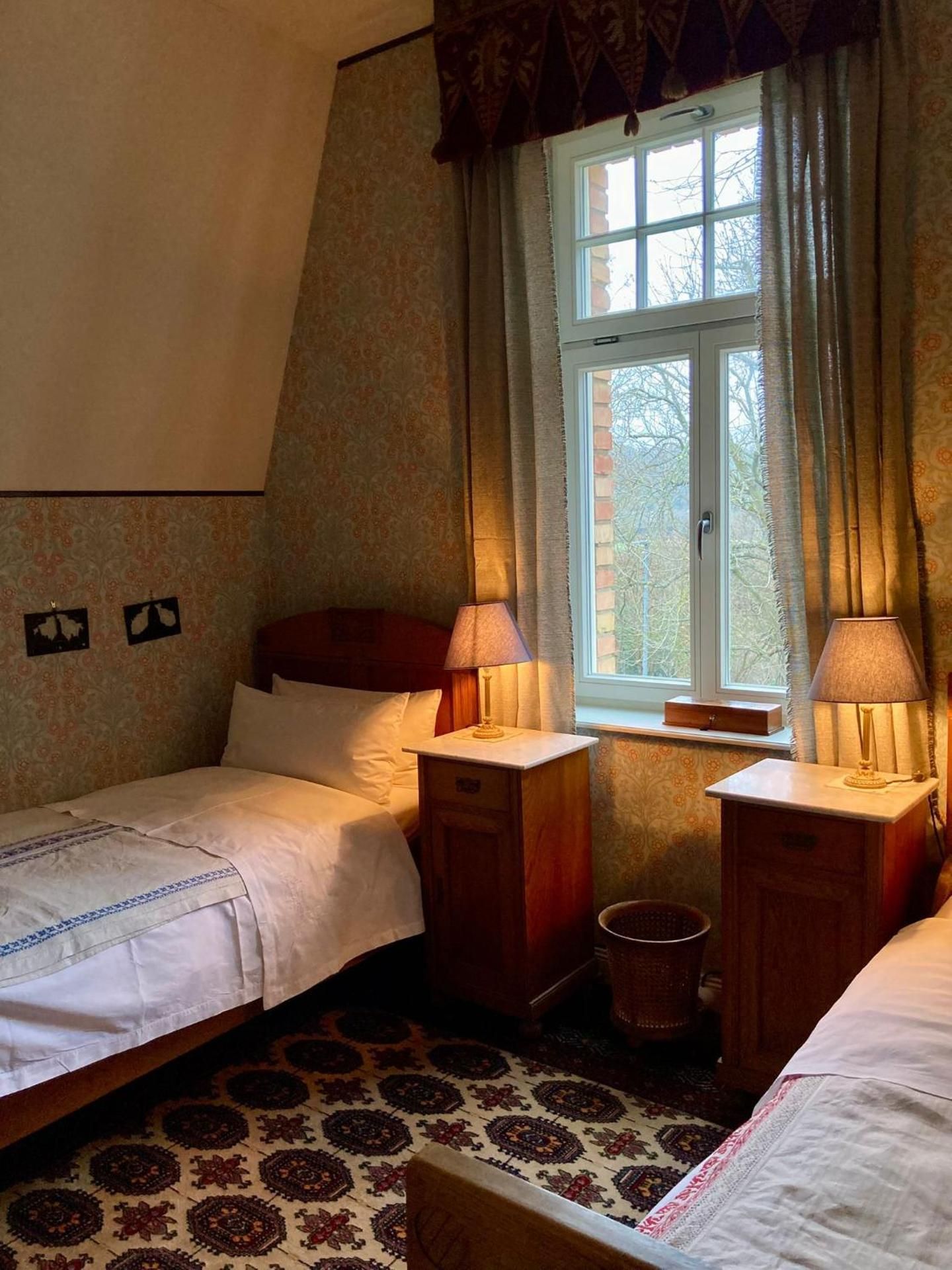 Twin Room with Bathroom
