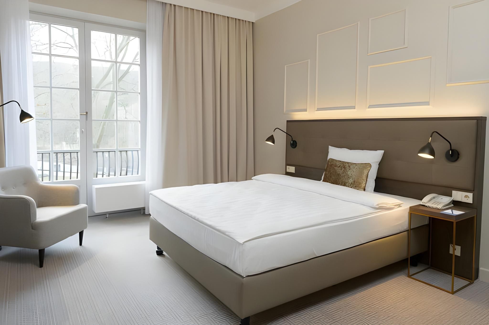 Queen Room