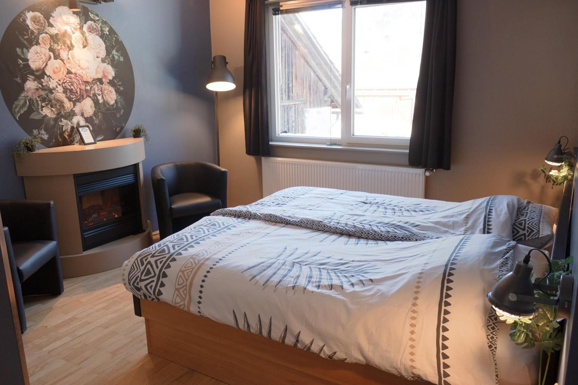 Double Room with Private Bathroom