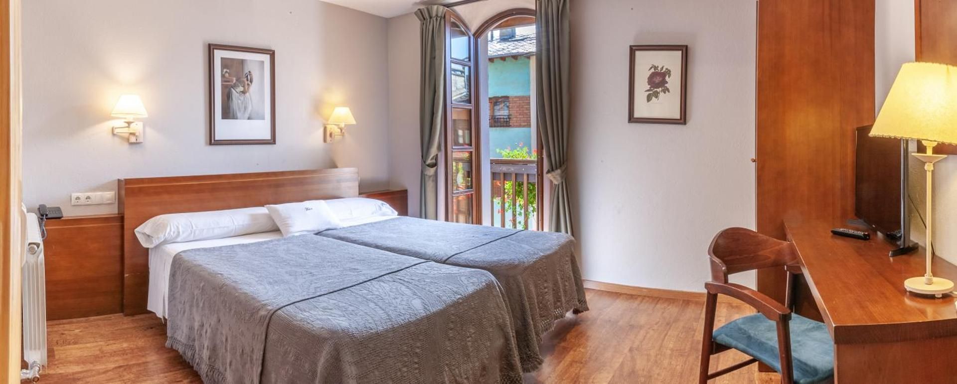 Twin Room with Balcony