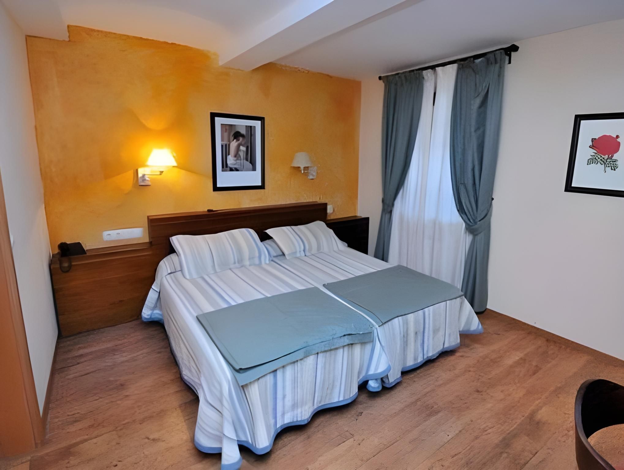 Twin Room with Balcony