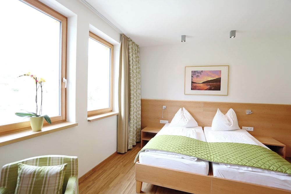 Basic Double Room, Mountain View