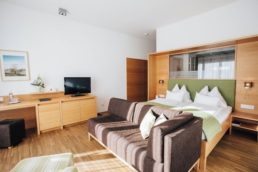 Deluxe Double Room, Lake View