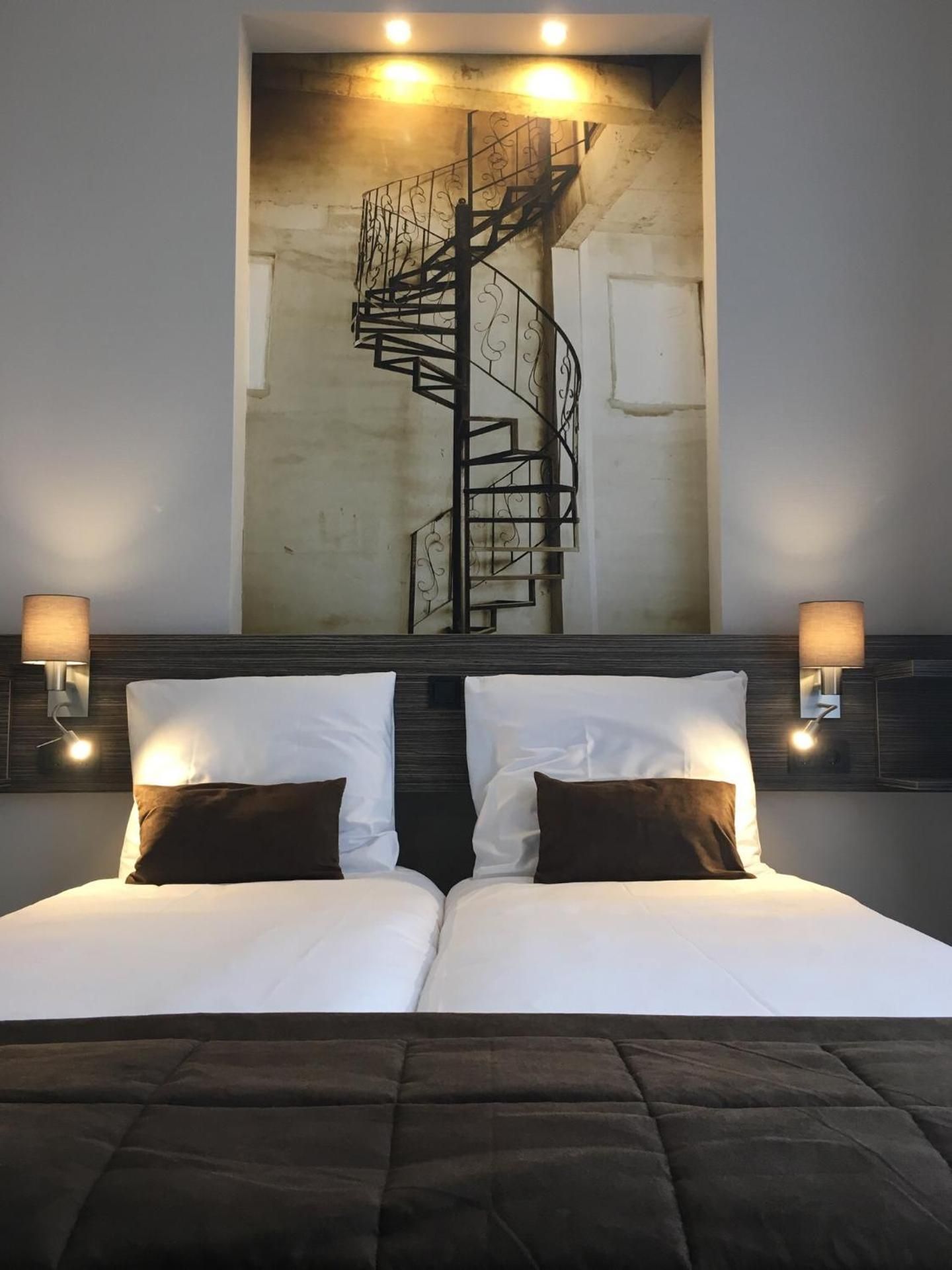 1 King Bed, Nonsmoking