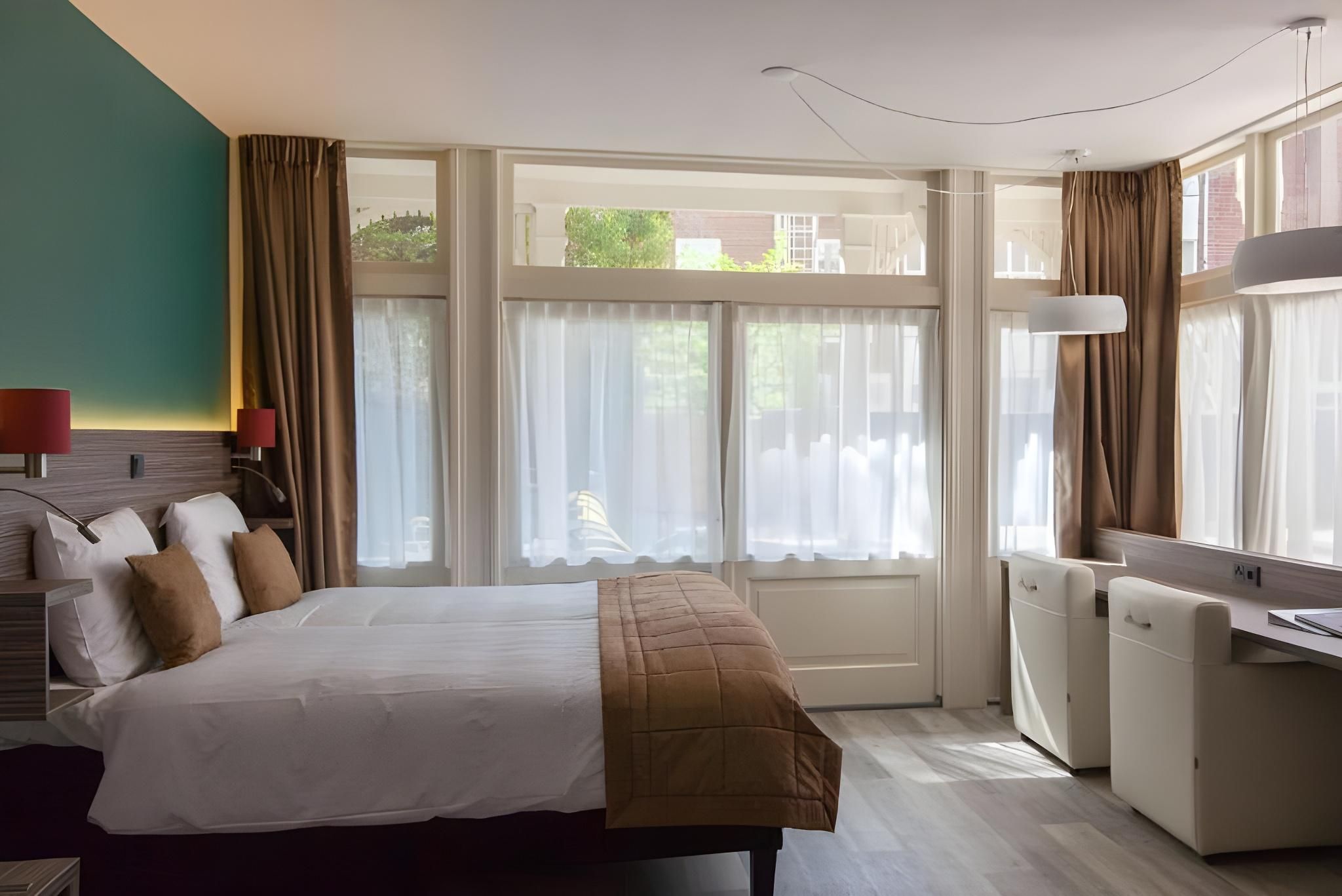 2 Single Beds, Nonsmoking, Sofabed, Family