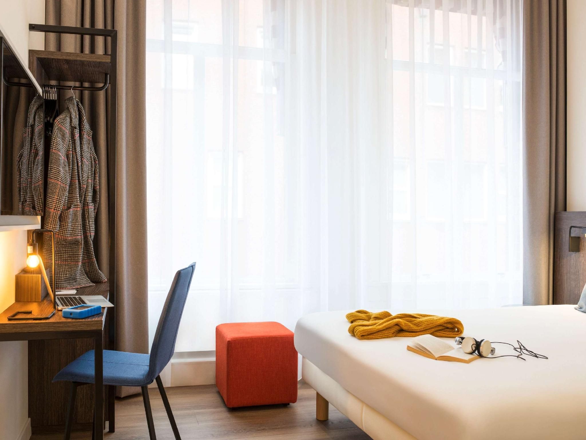 Extra Large Room for 1 or 2 Persons