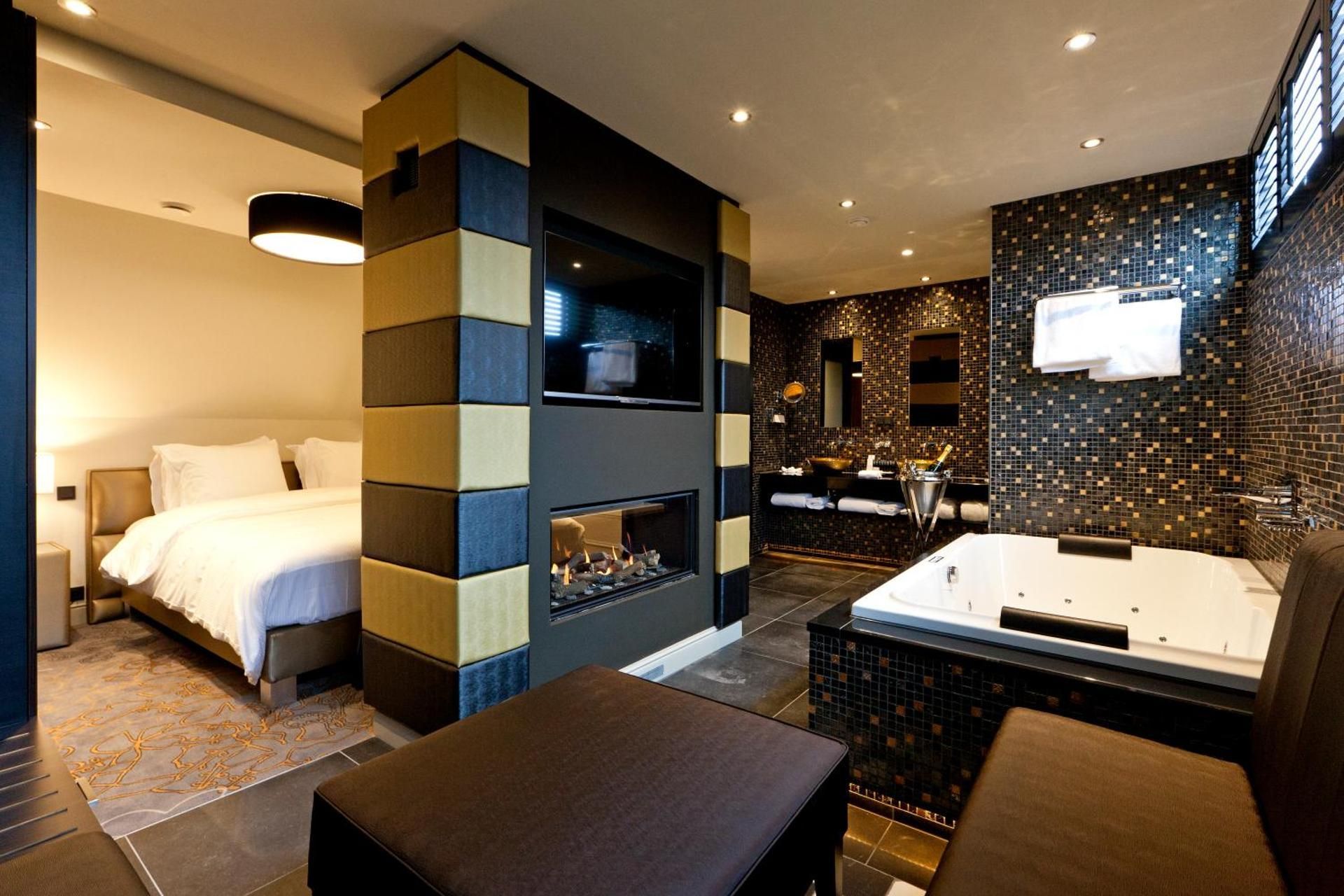 Executive Suite with Spa Bath (2 Adults)
