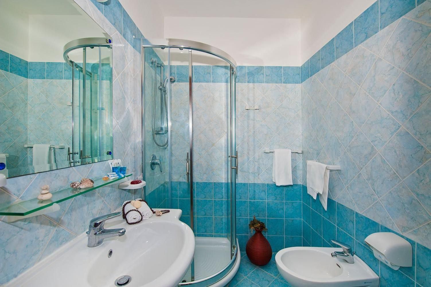 Comfort Room with Patio and Sea View