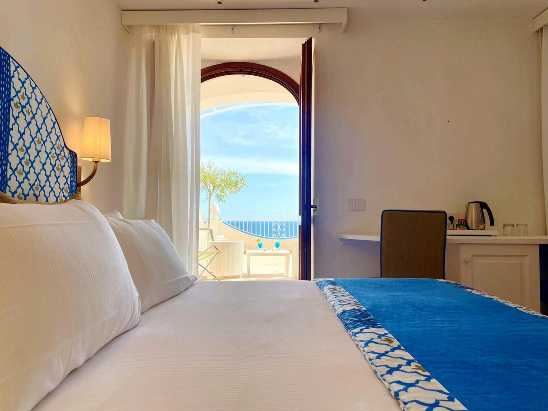 King Room with Spa Bath with Terrace and Sea View