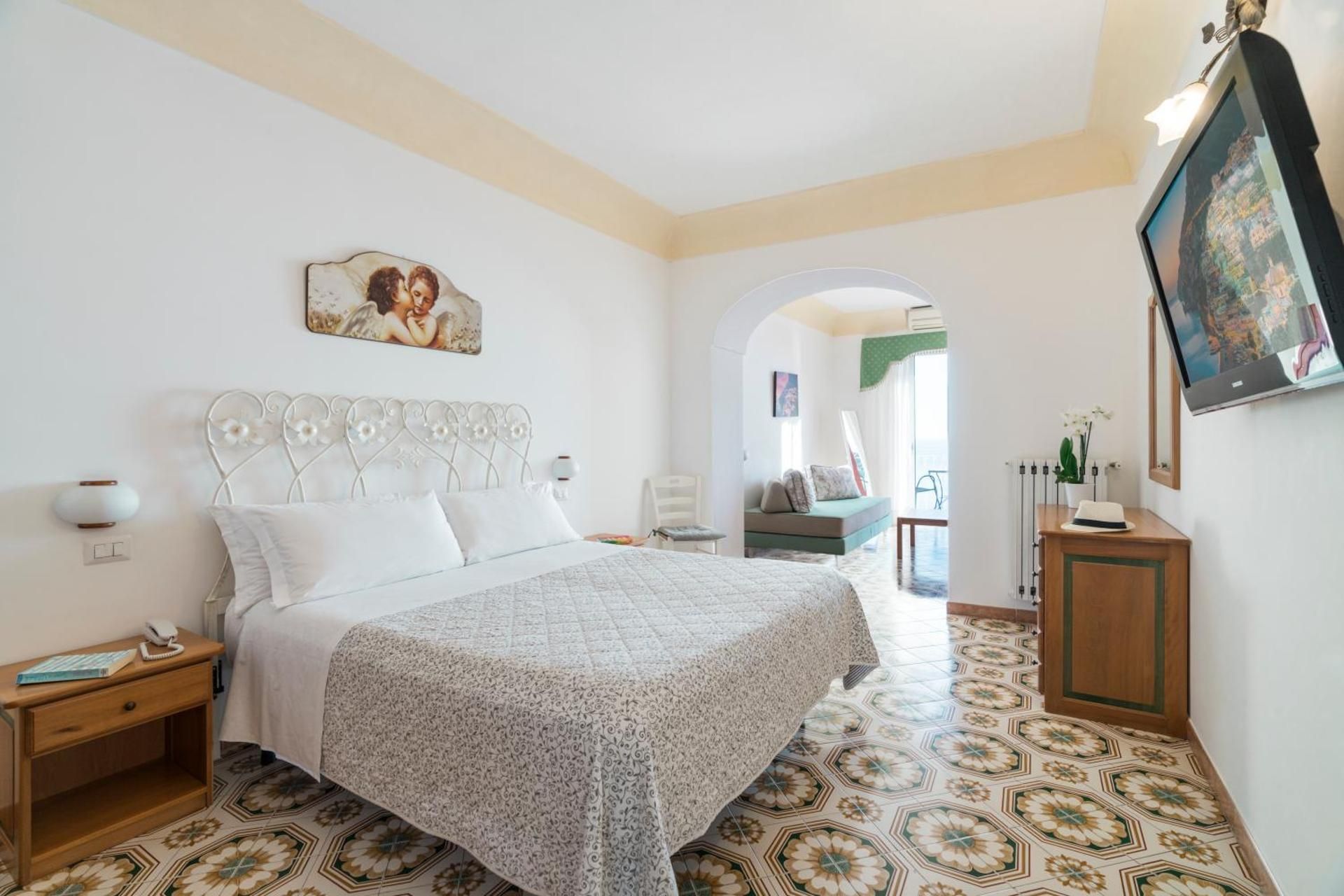 Superior Double Room with Balcony and Sea View