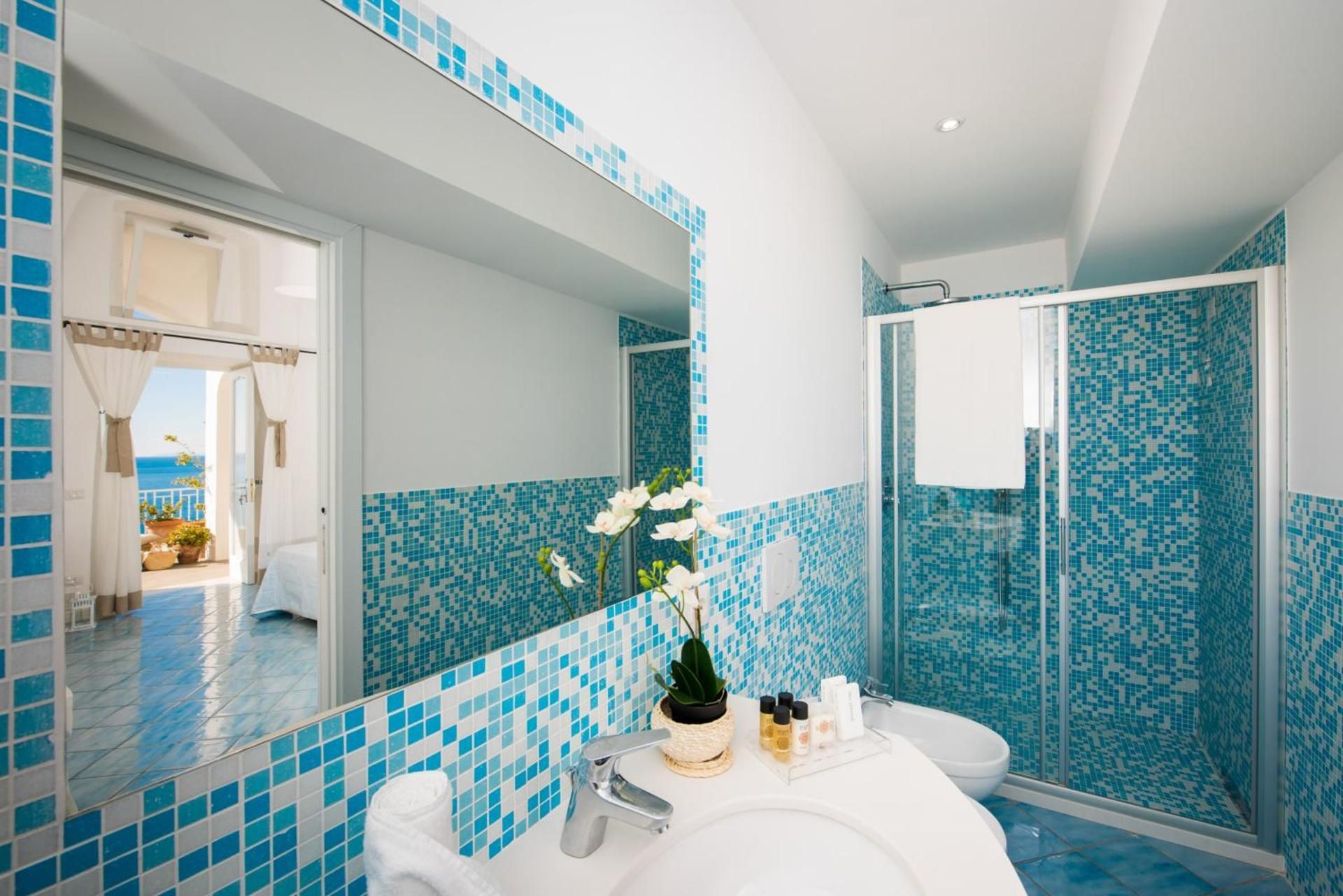 Deluxe Triple Room with Sea View