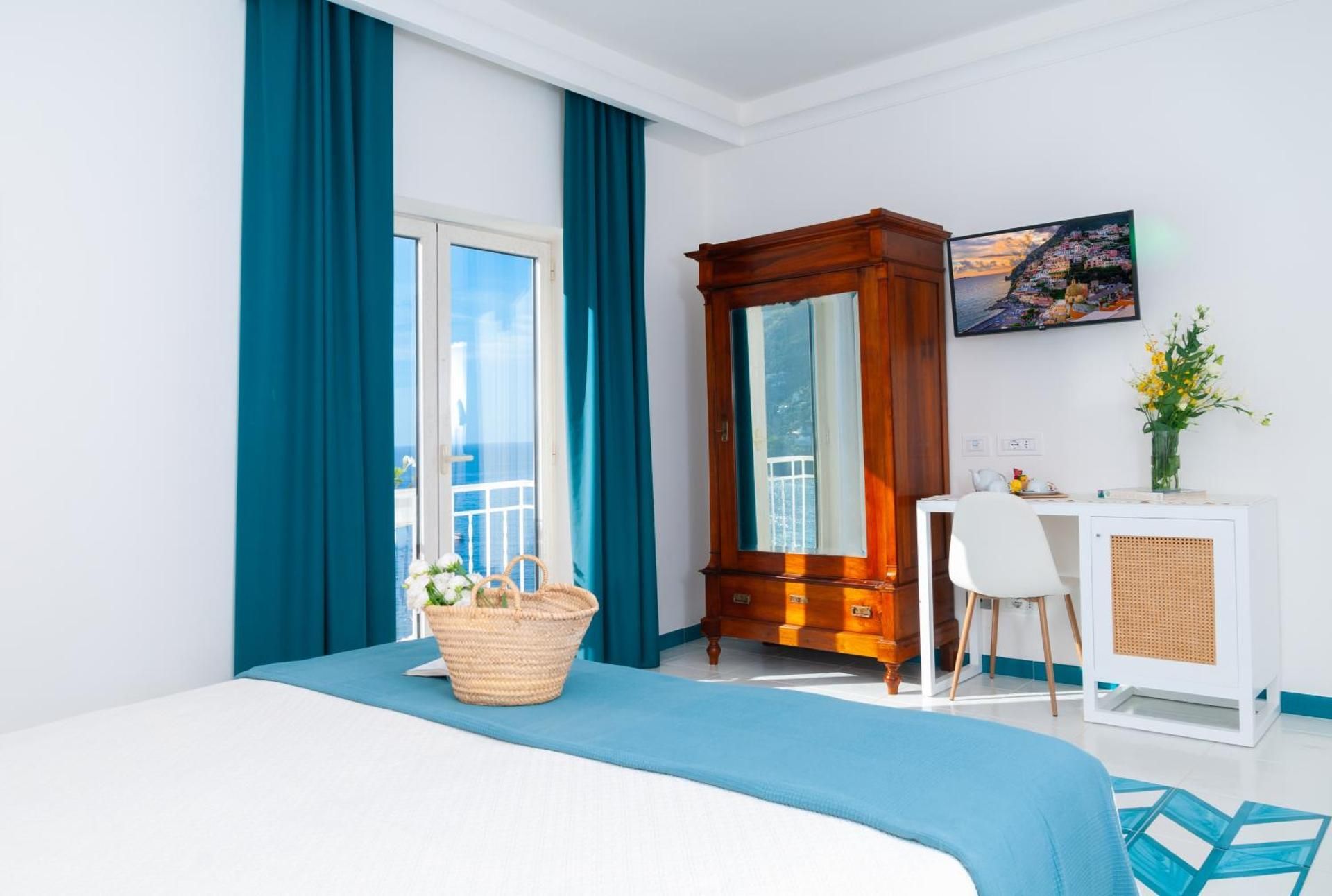 Casa Fioravante Double or Twin Room with Sea View 2