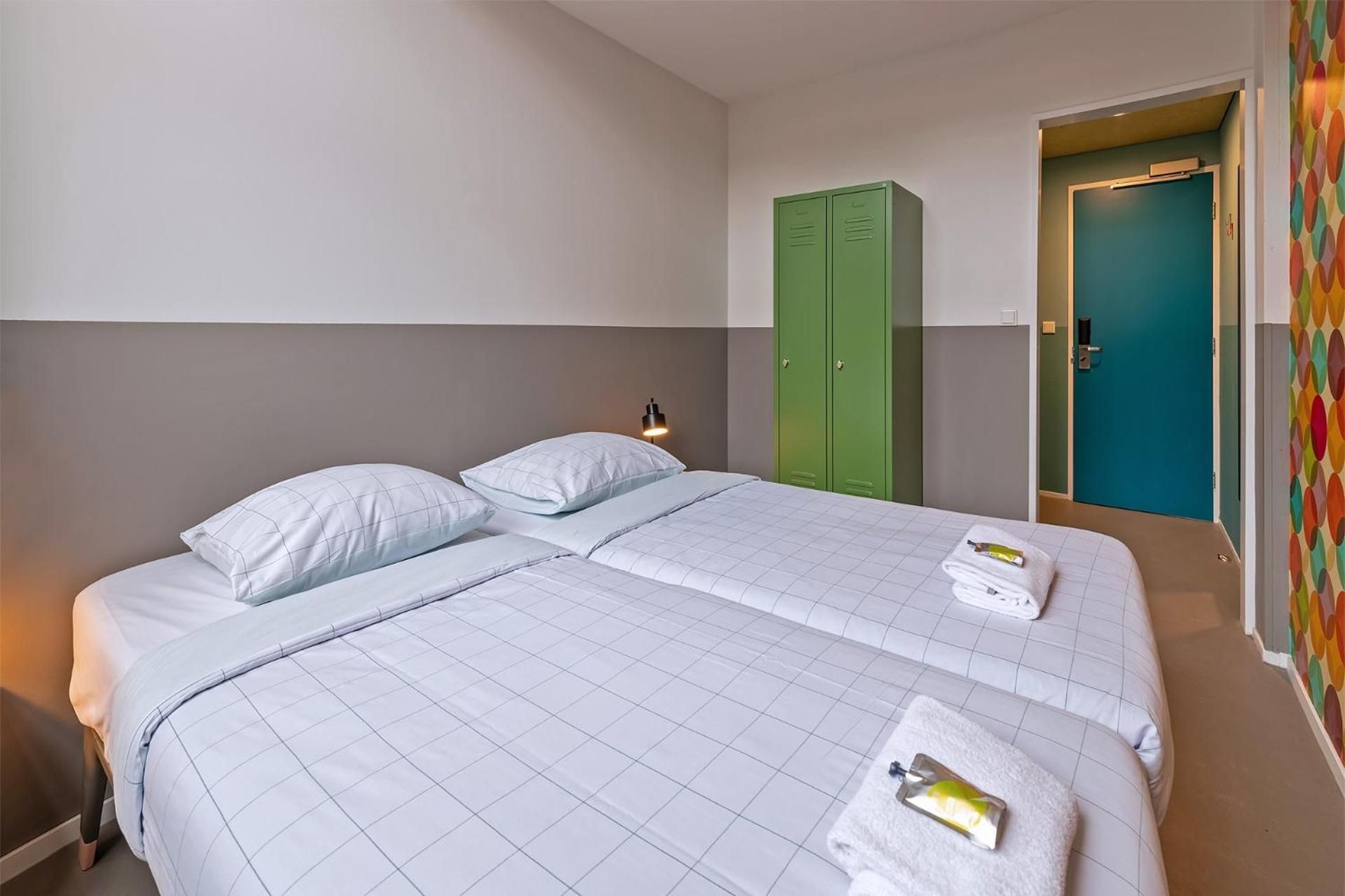 Comfort Twin Room with Bathroom and Shower
