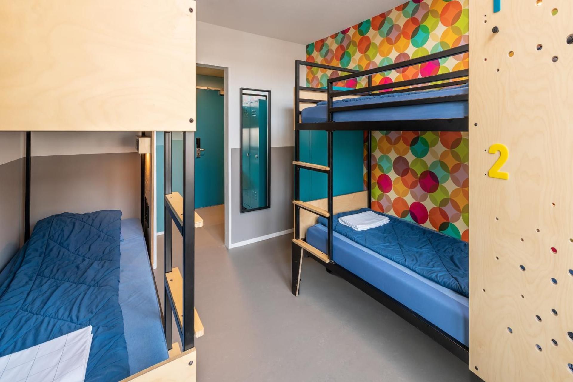 Quadruple Room with Private Bathroom and Shower