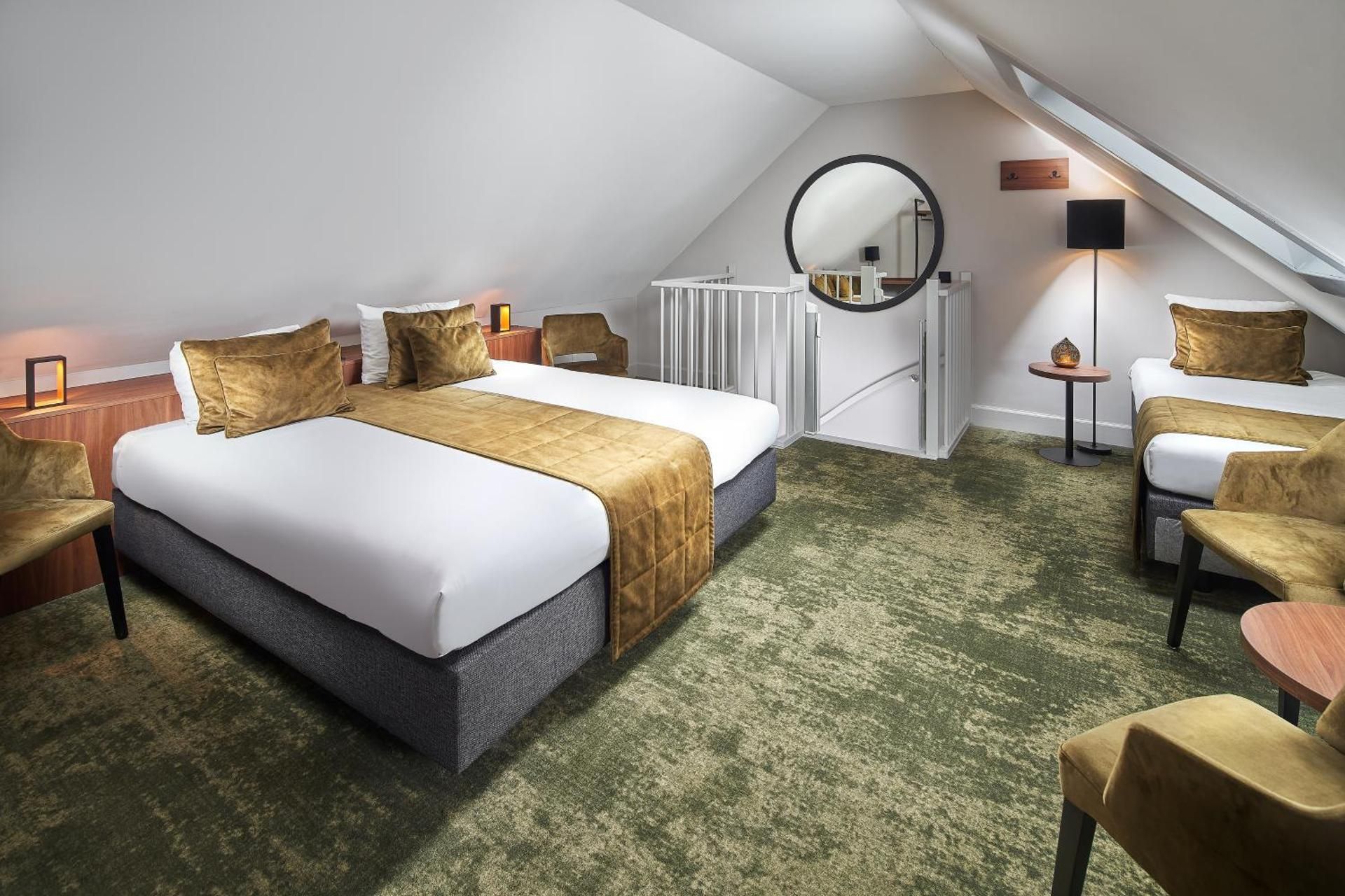 Deluxe Family Room for 4 People