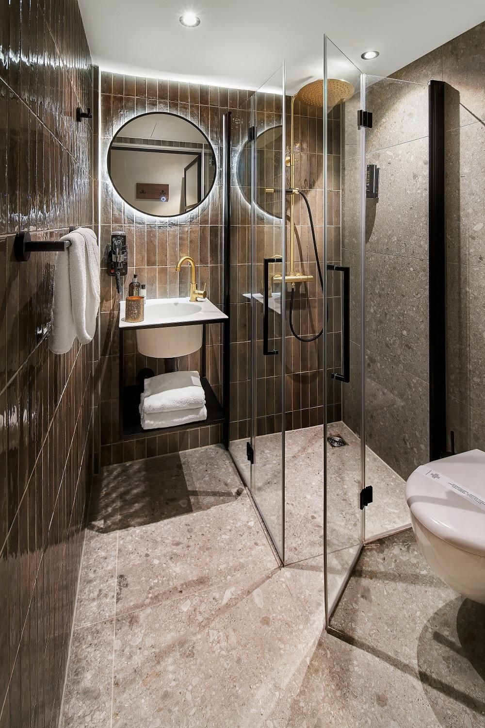 Deluxe Family Room for 4 People