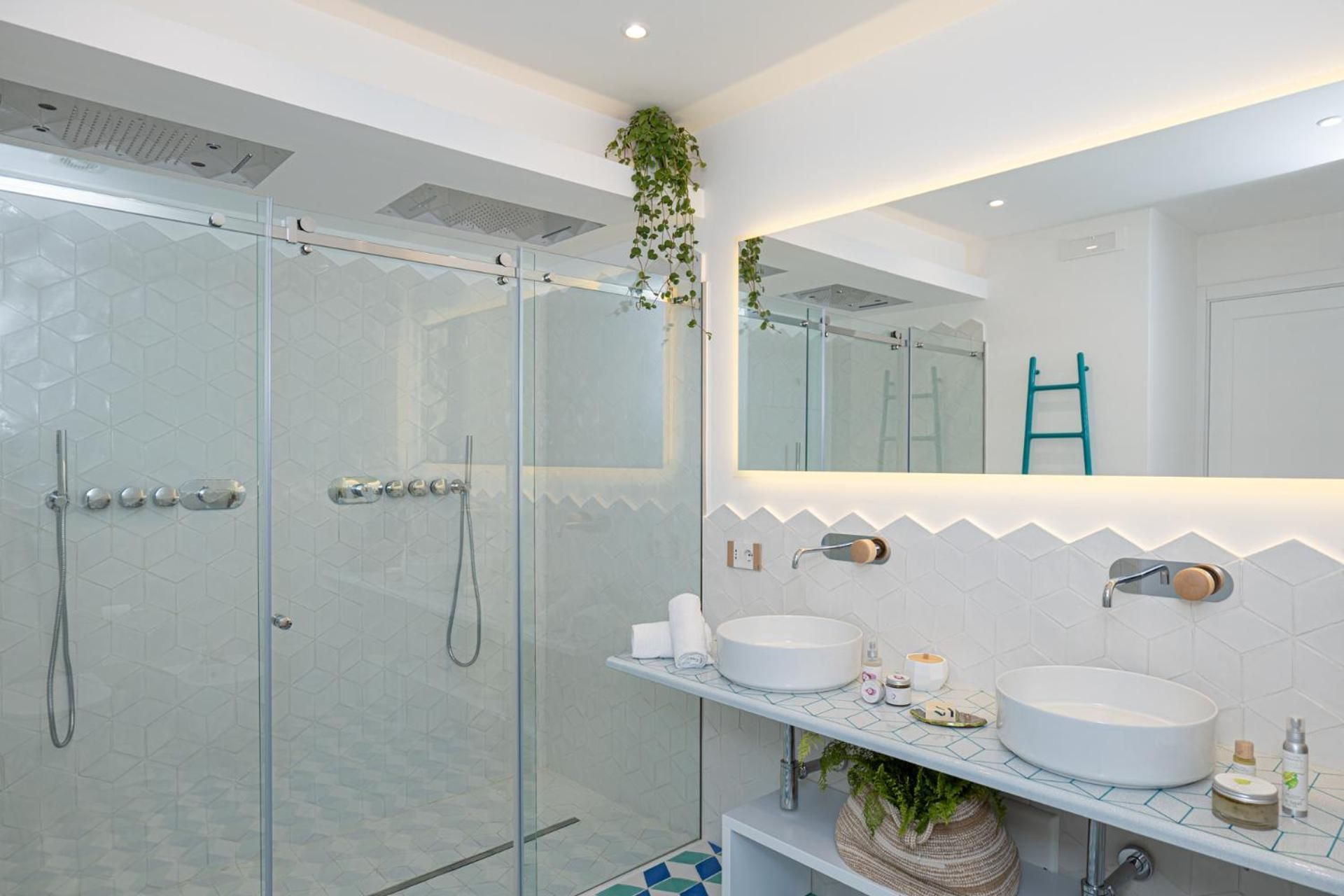 Petrea Lifestyle Suites Deluxe Double Room with Balcony and Sea View