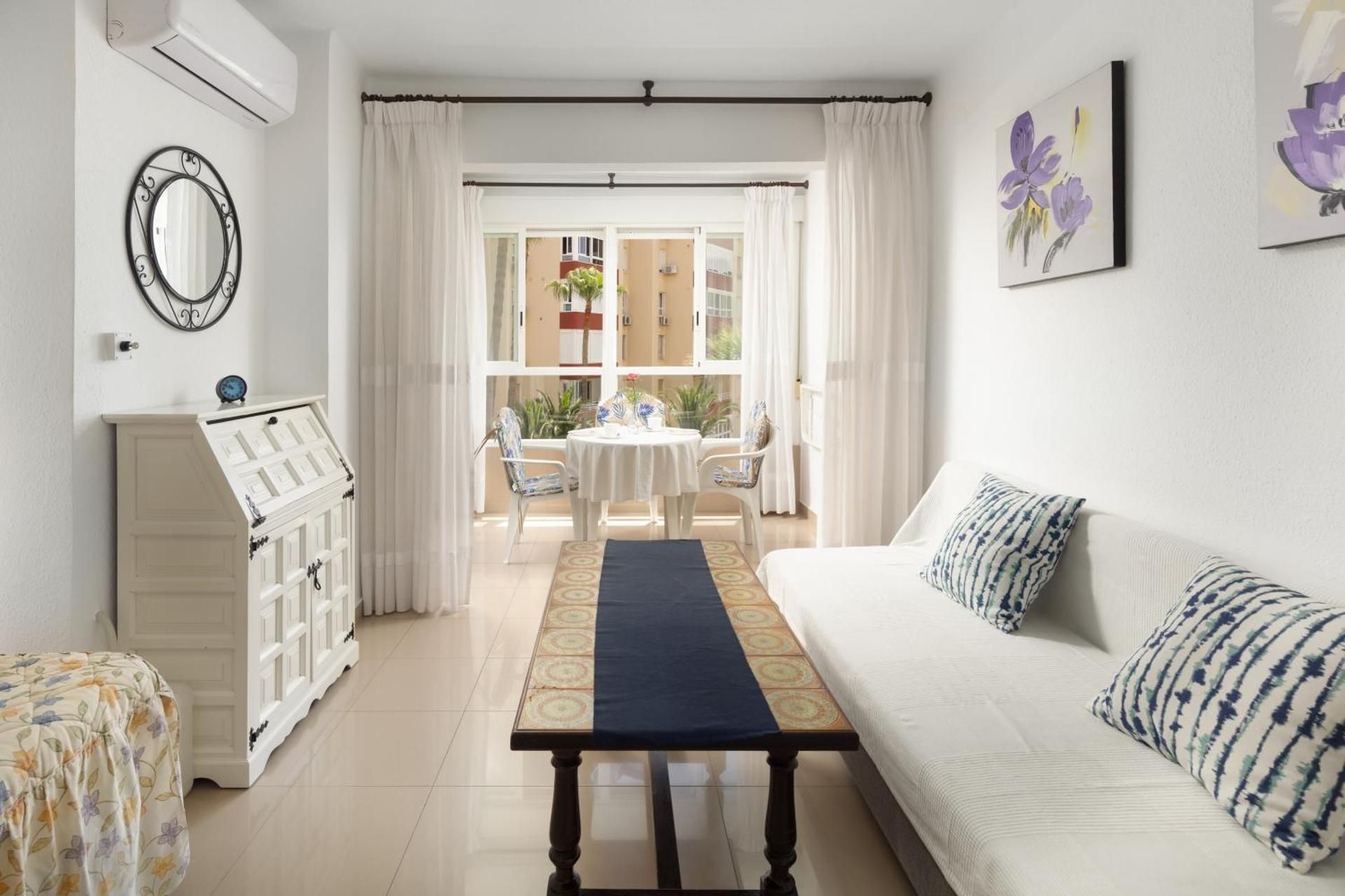 Estudios 79 Studio with Sofa Bed