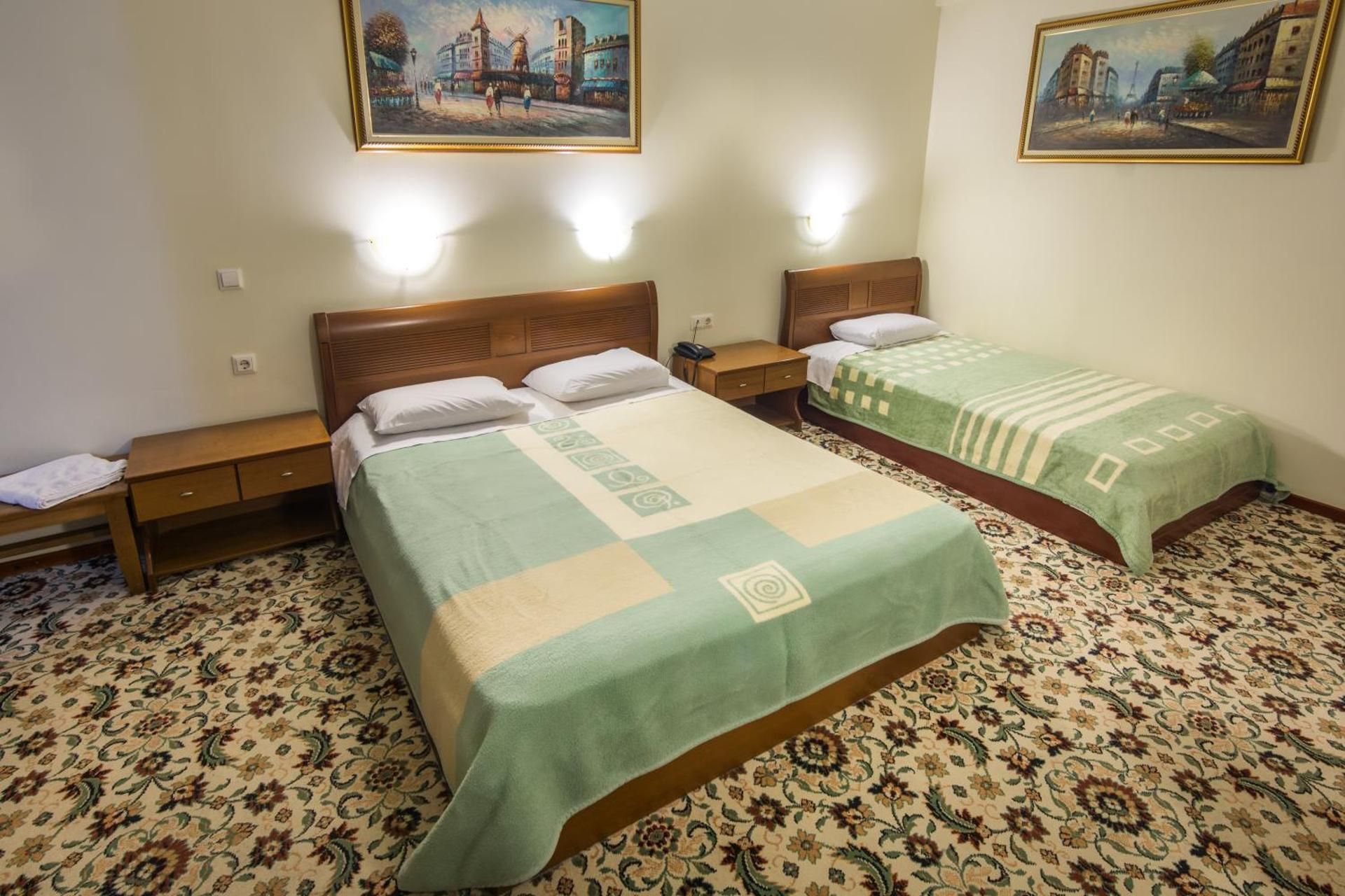 Superior Triple Room with Spa Bath