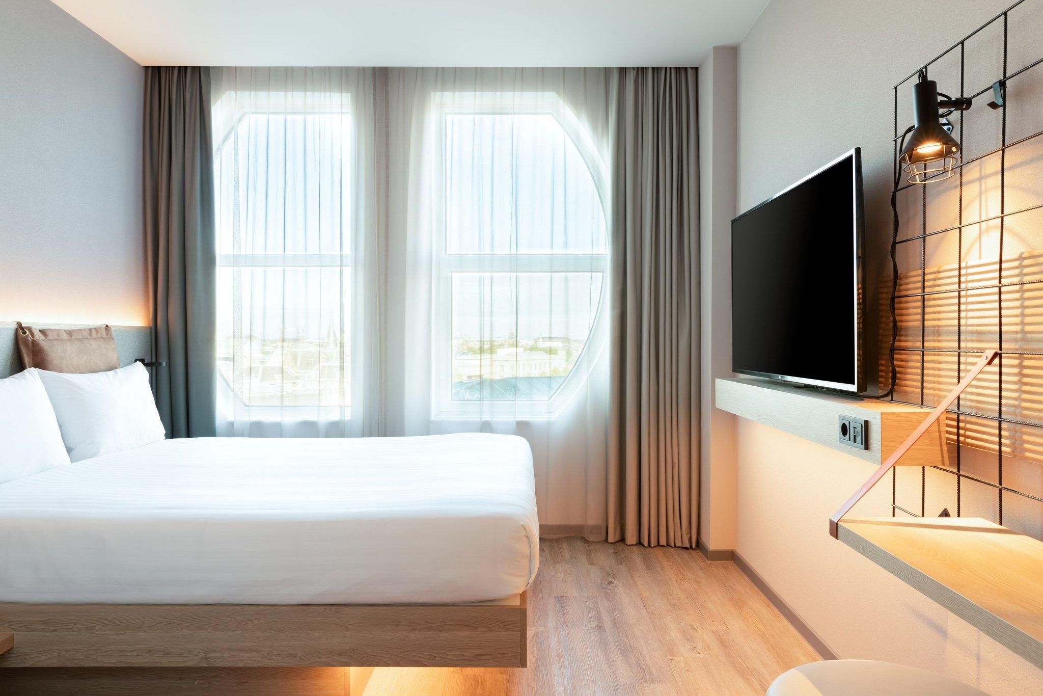 Moxy The Hague Lookout, Guest room, 1 Queen, City view