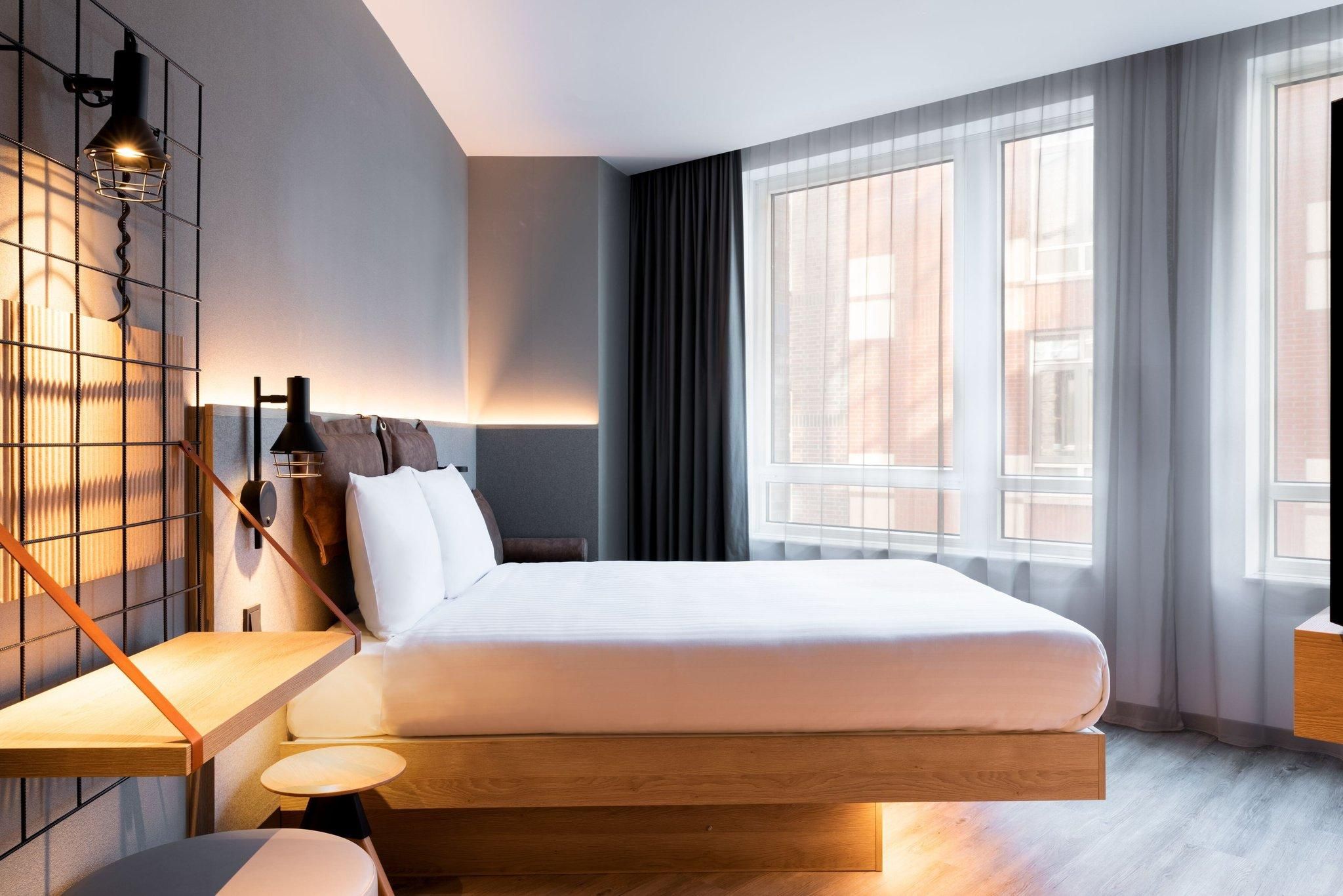 Moxy Sleeper, Guest room, 1 Queen