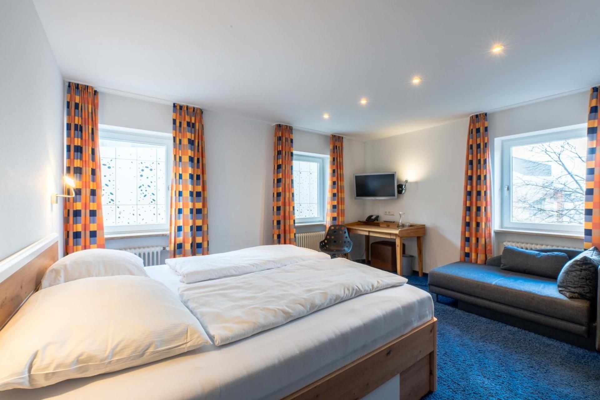 Double Room with queensize bed