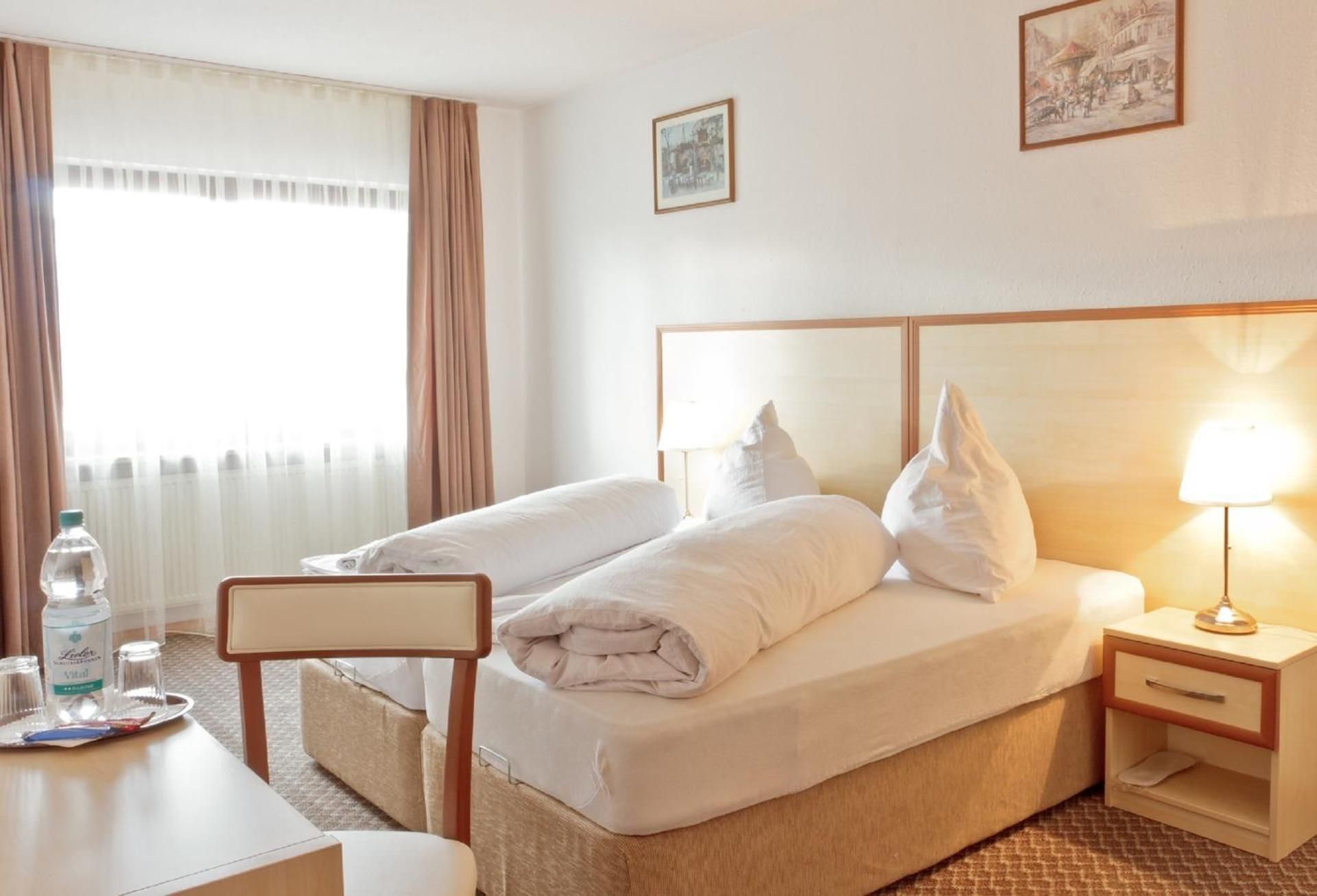 Twin Double Room (Self Check-in after 19:30 PM)