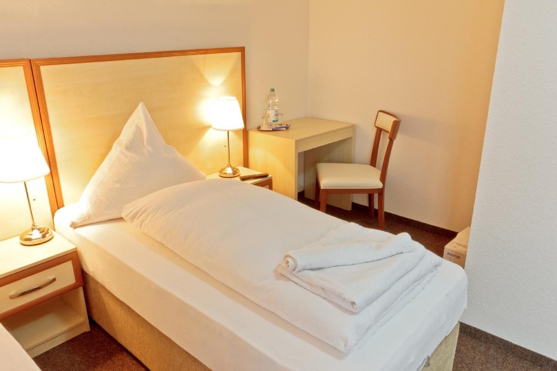 Standard Single Room (Self Check-in after 19:30 PM)