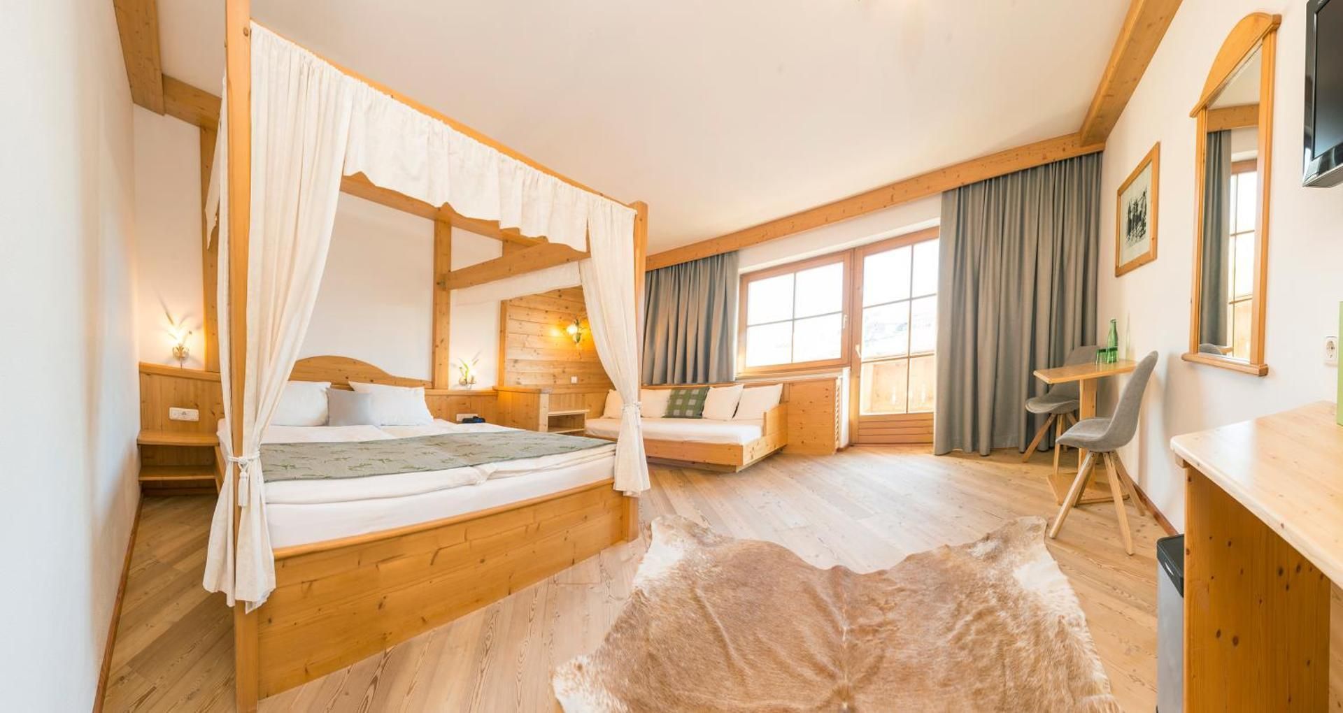 Double Room with Four Poster Bed