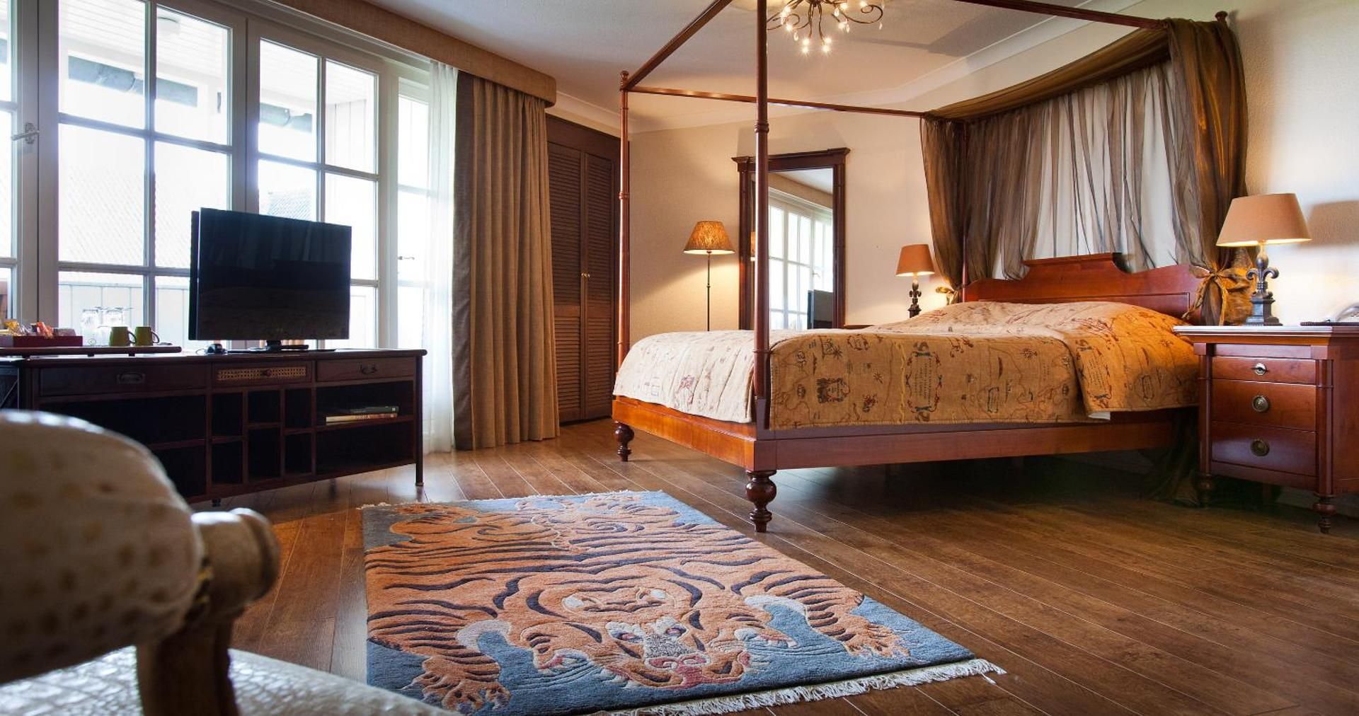 Superior King Room