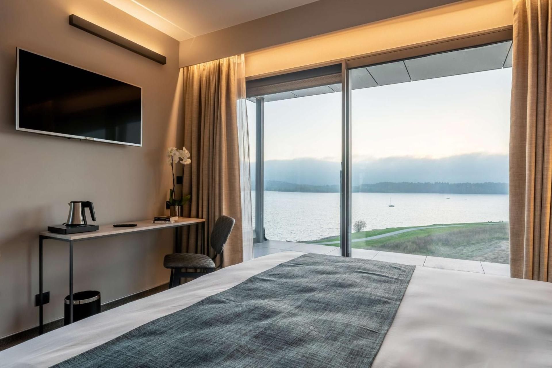 Comfort Studio with Lake View
