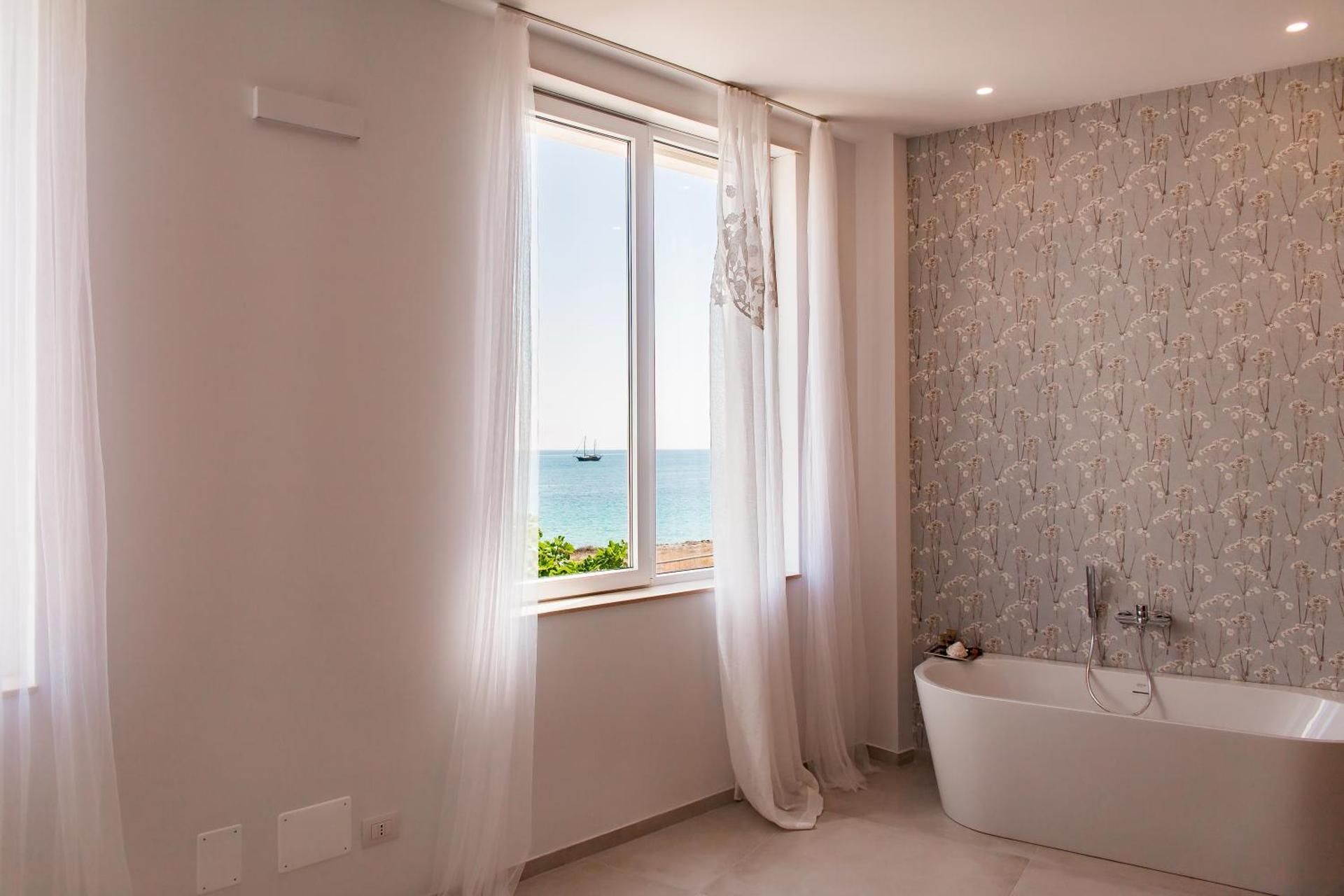 Queen Room with Sea View
