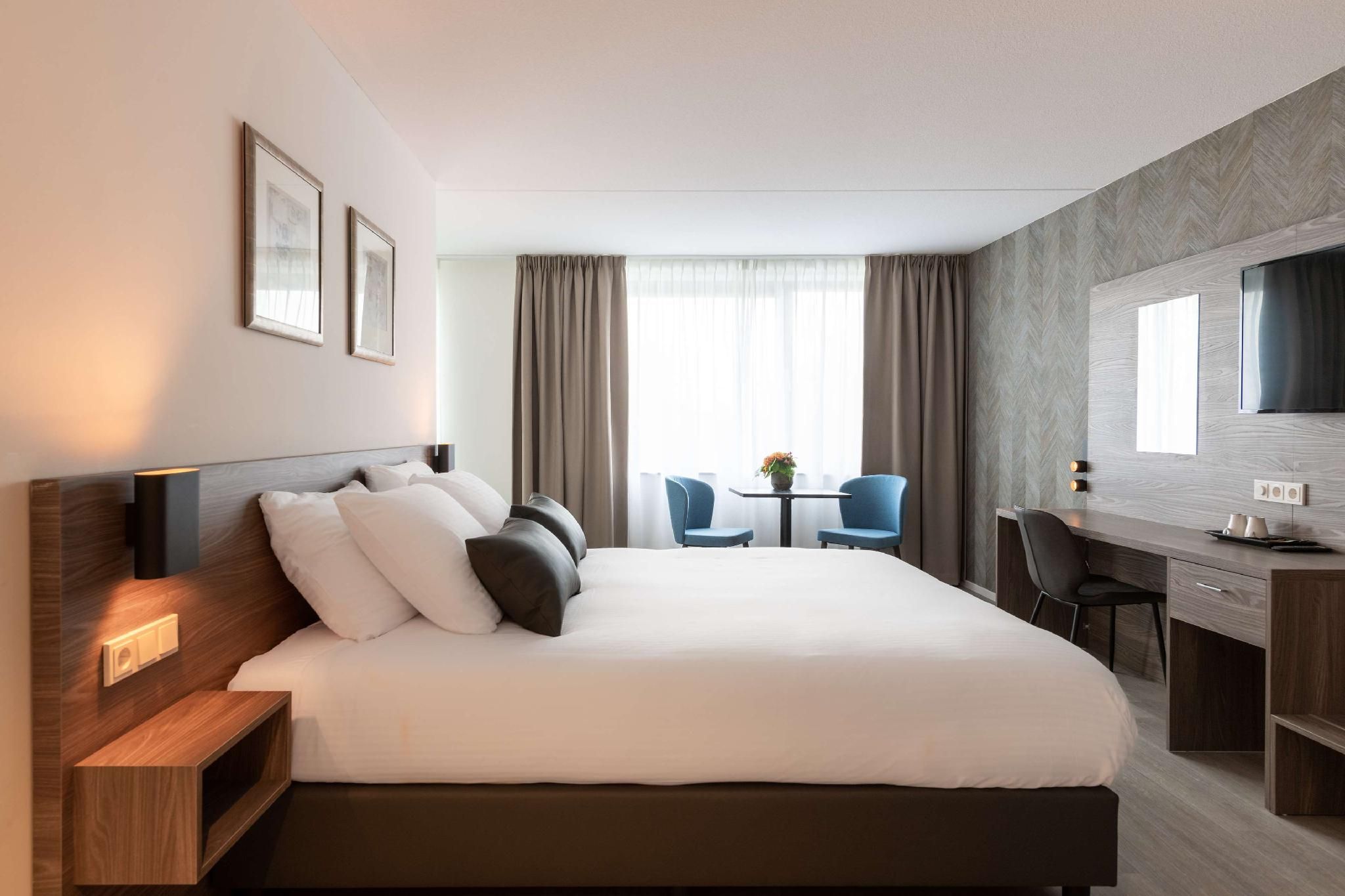 Junior Suite 2 Single Beds