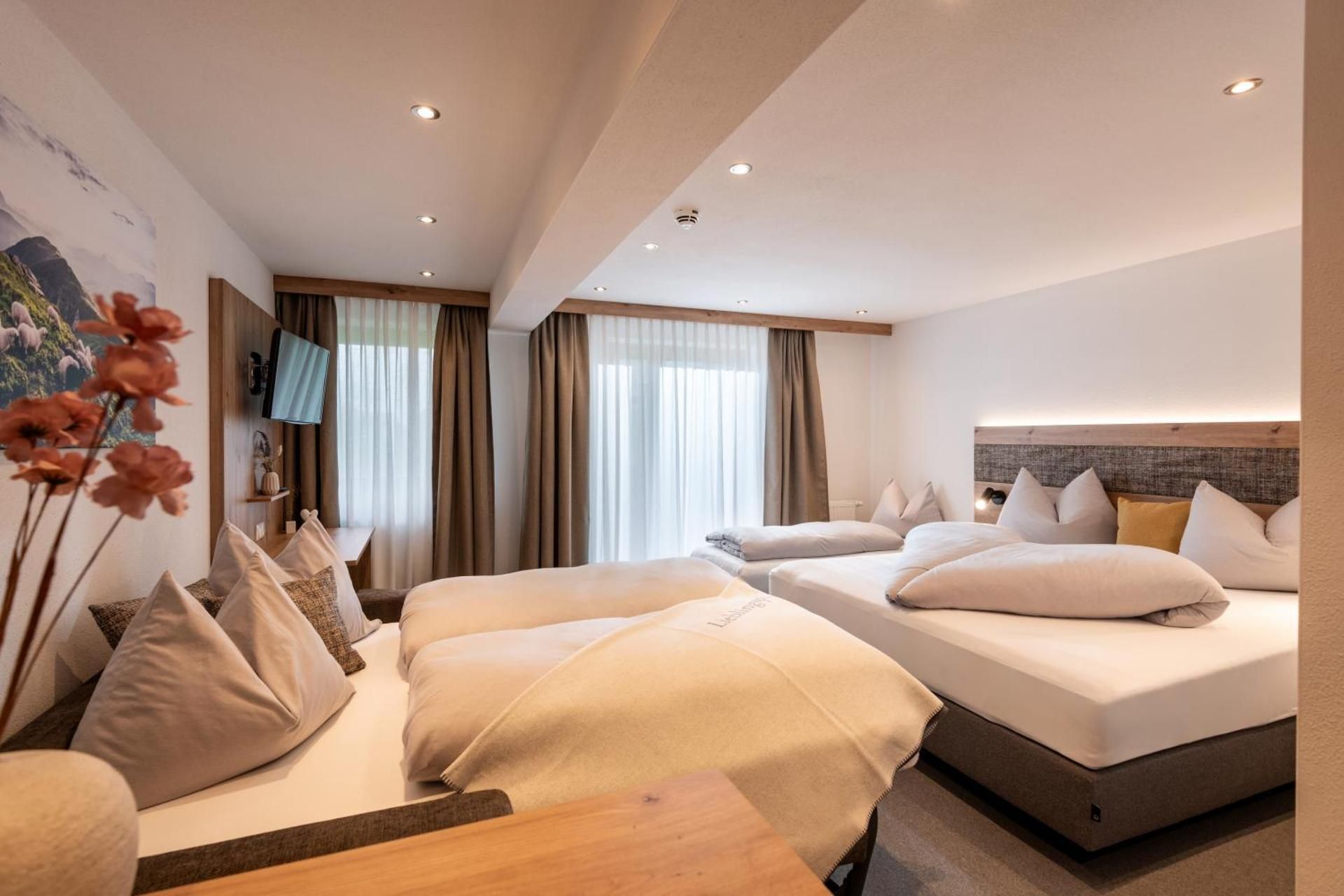 Deluxe Family Room