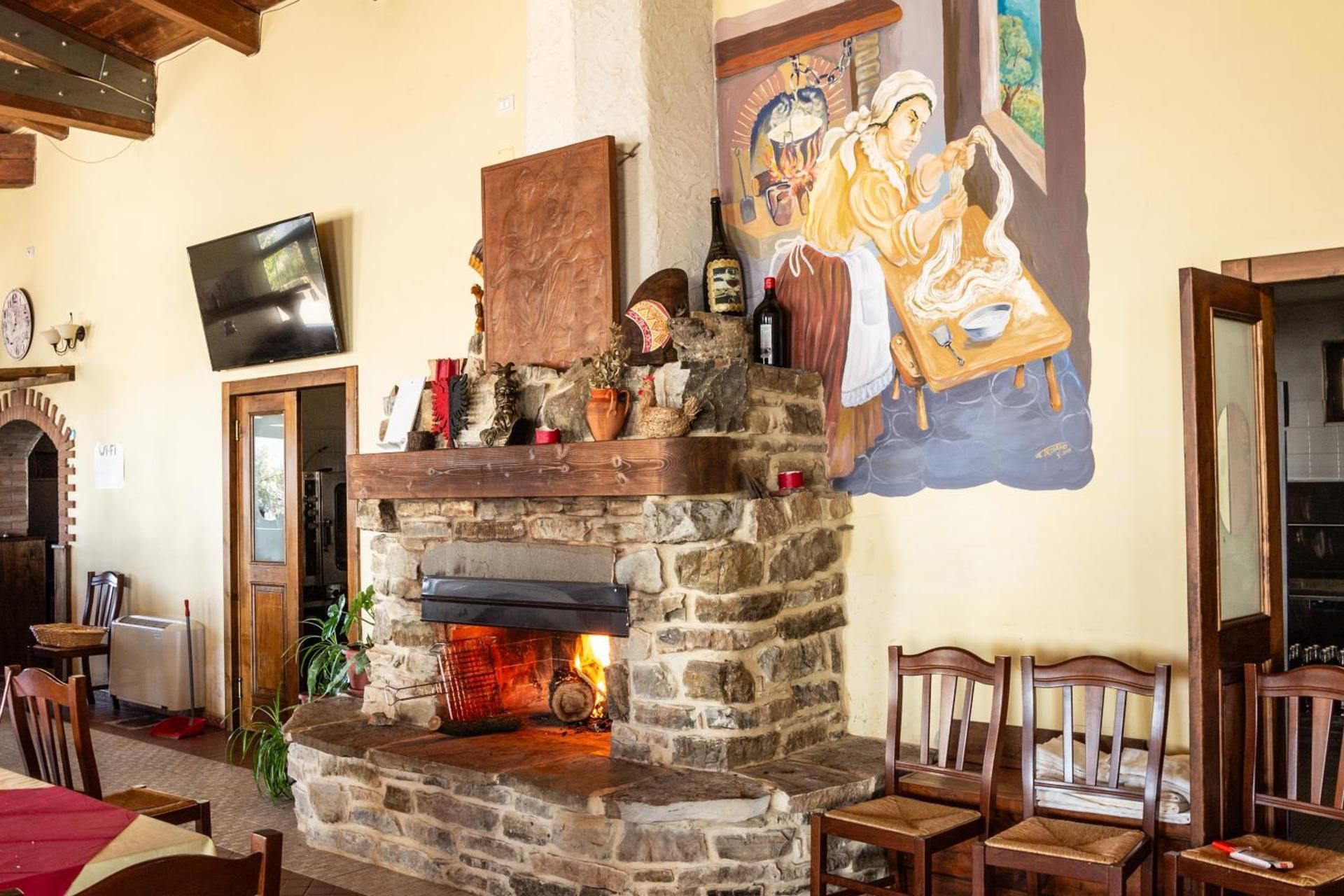 shared lounge/tv area