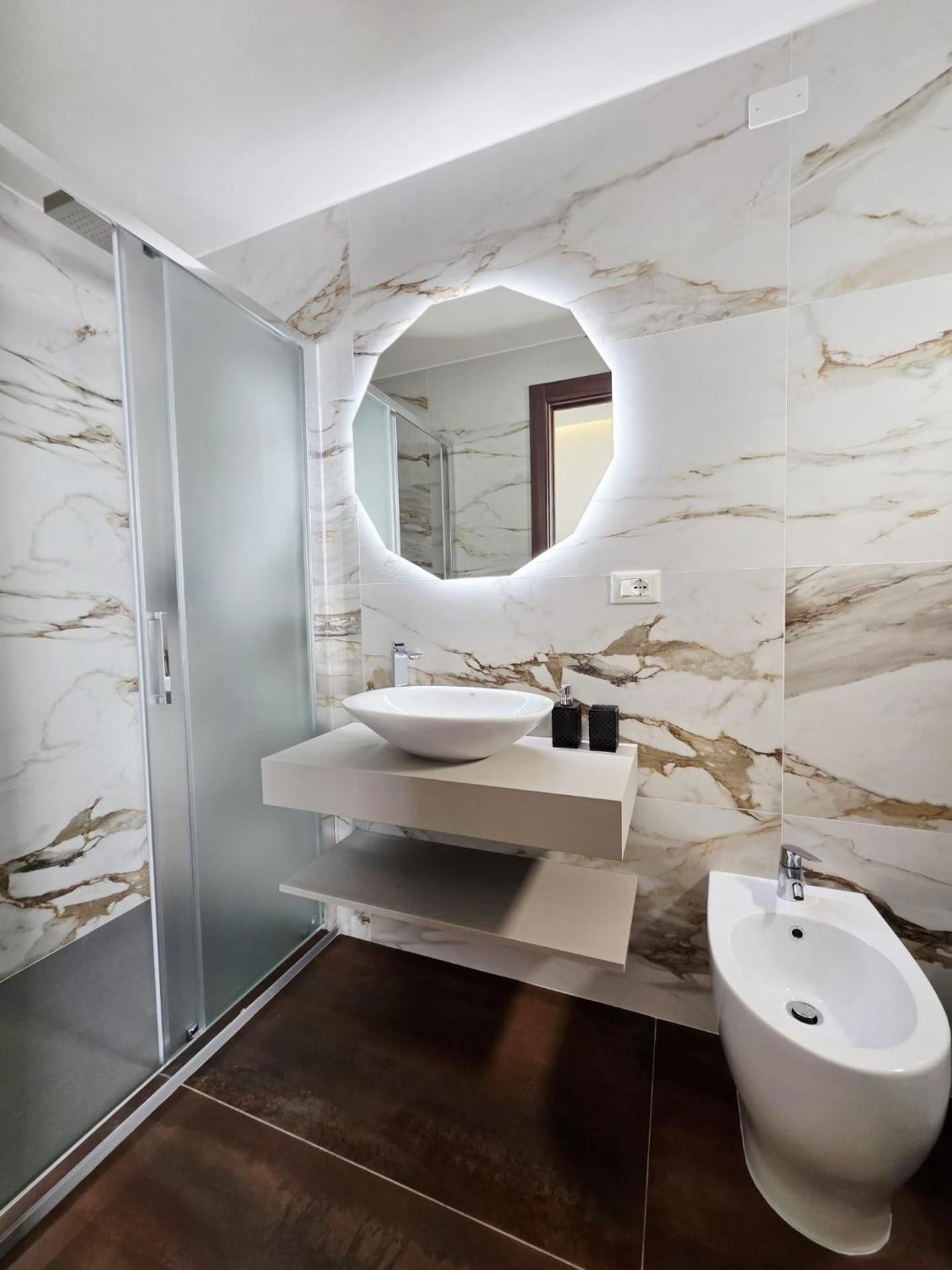 HOTEL Mirarti Quadruple Room 2