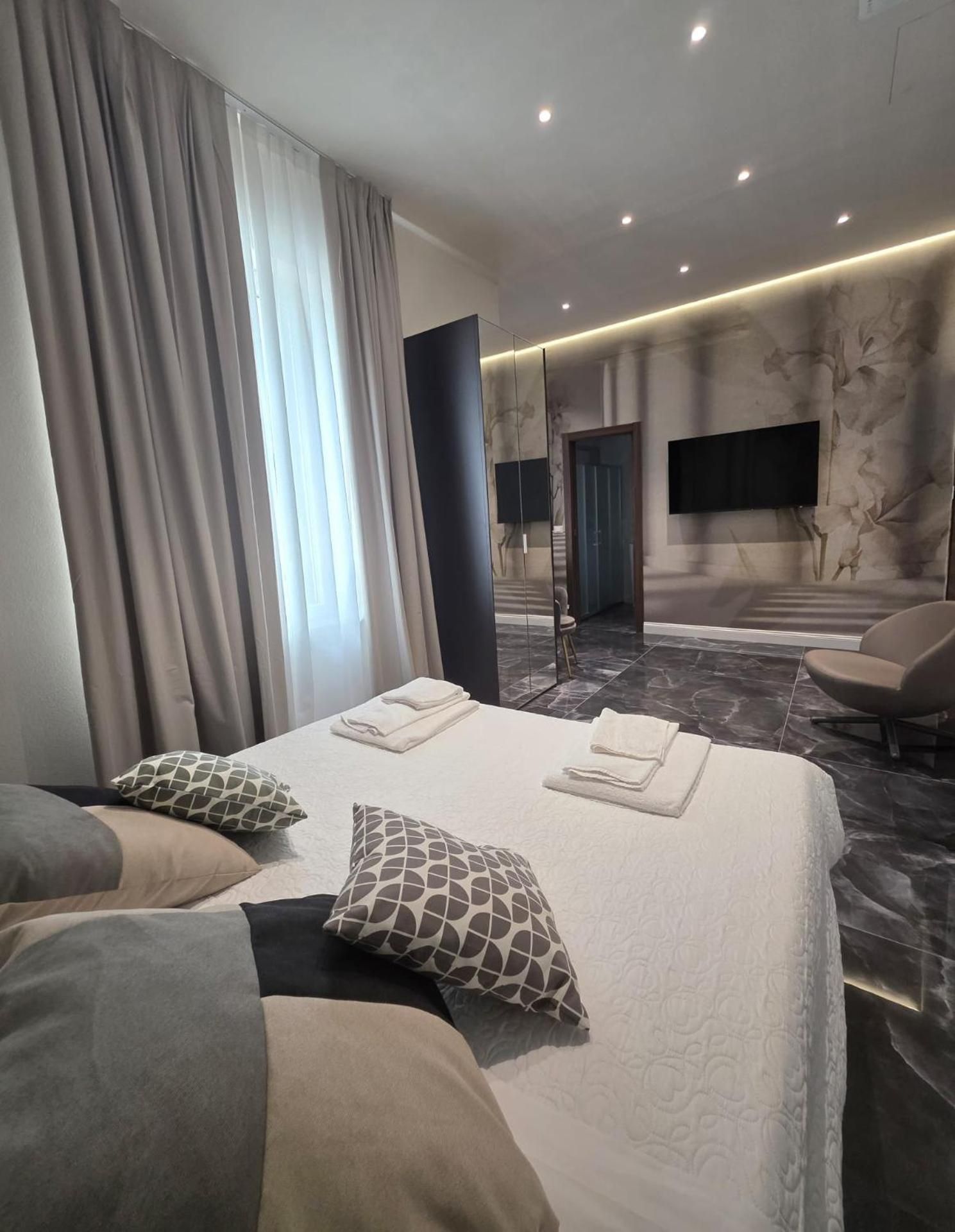 HOTEL Mirarti Junior Suite