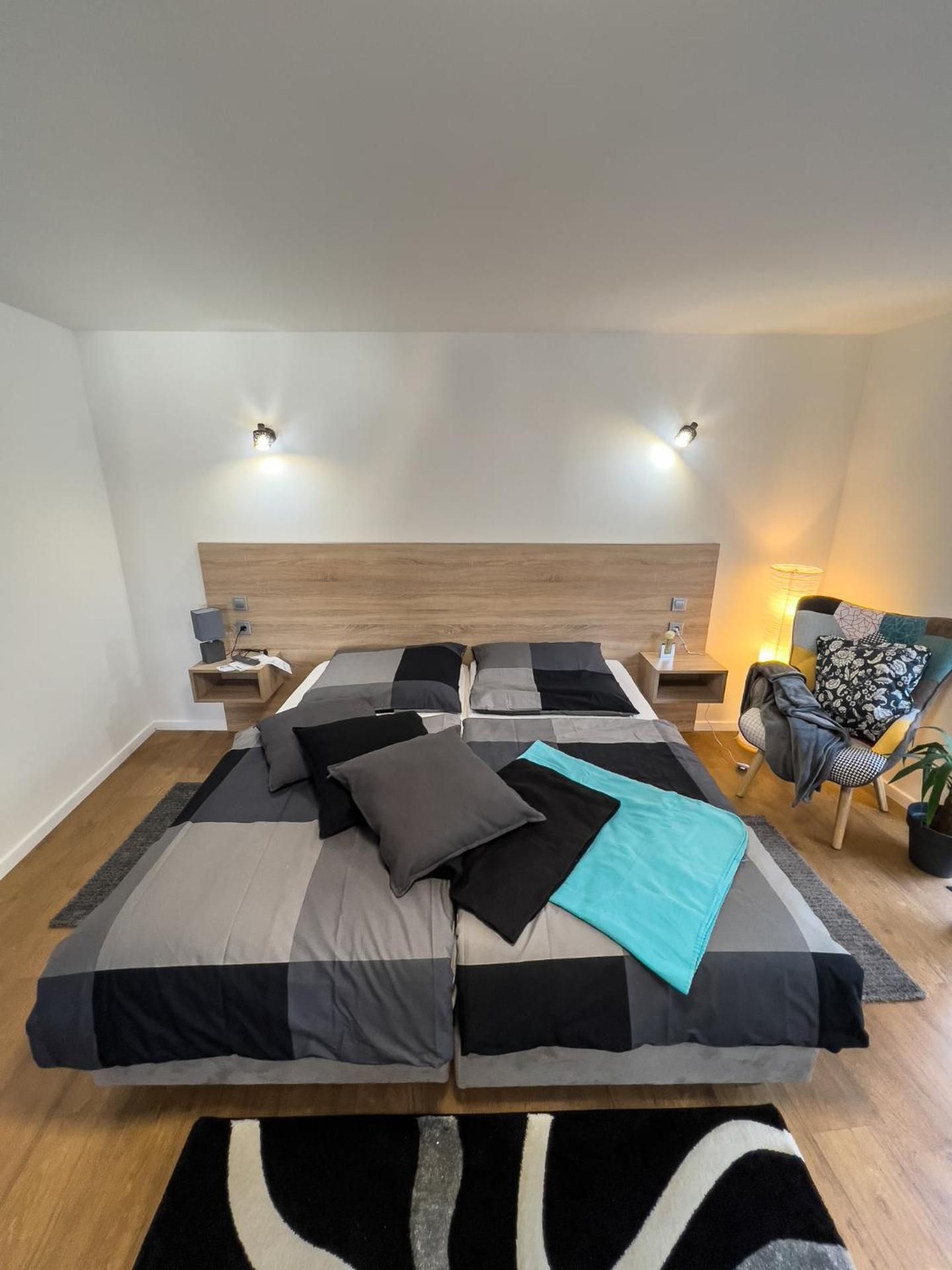 Apartment with Balcony