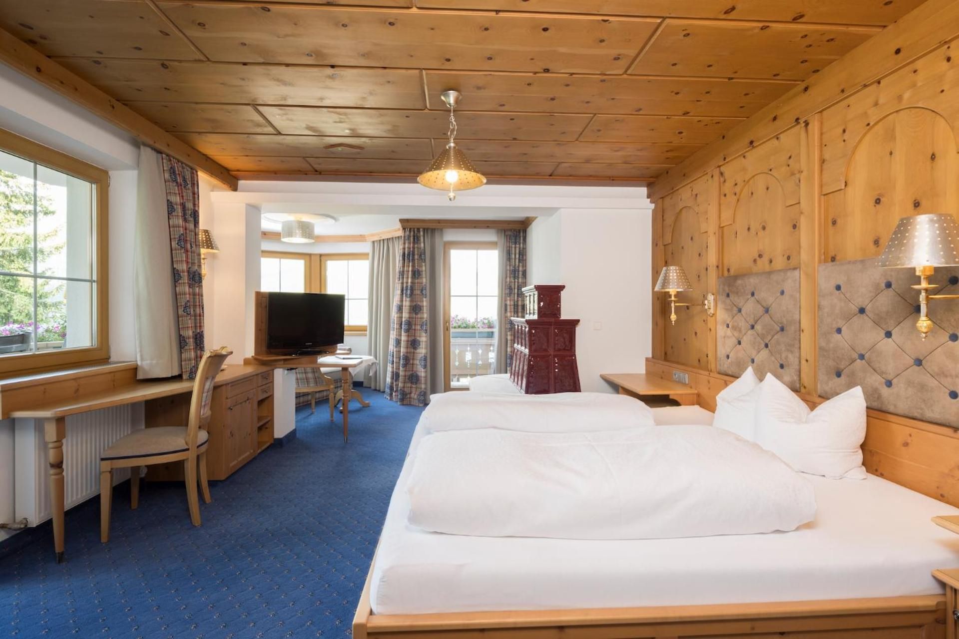 Suite with Mountain View