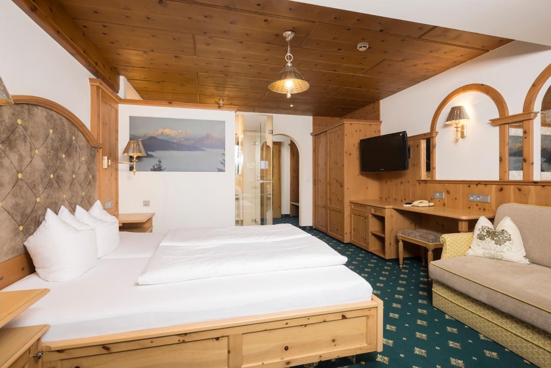 Double Room with Mountain View
