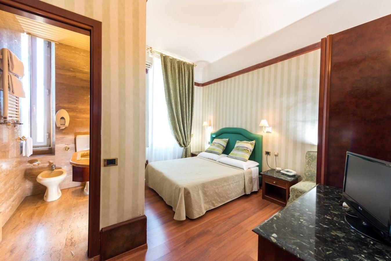 Hotel Miro' Double Room - Sea Front