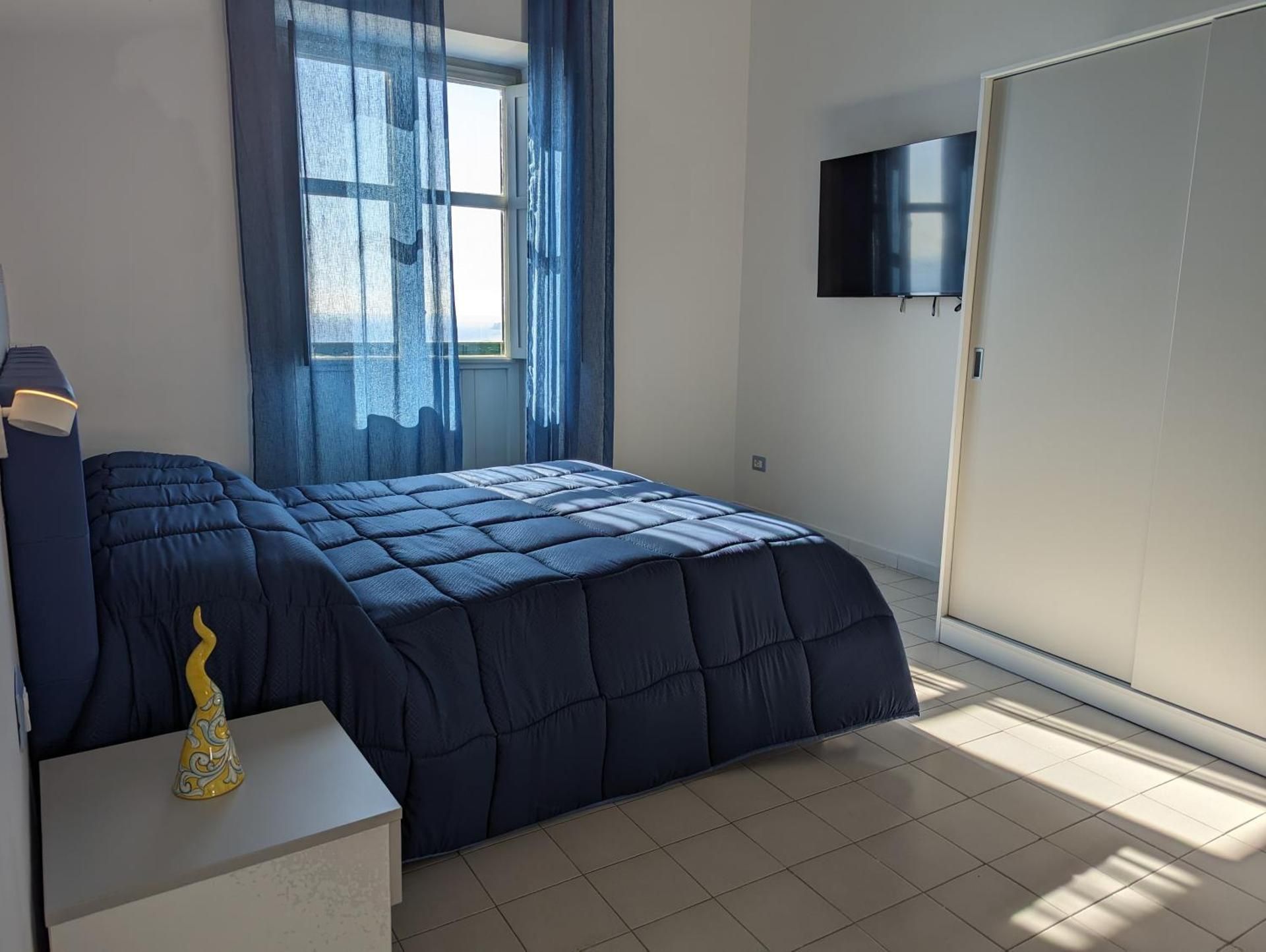 Studio Apartment with Sea View