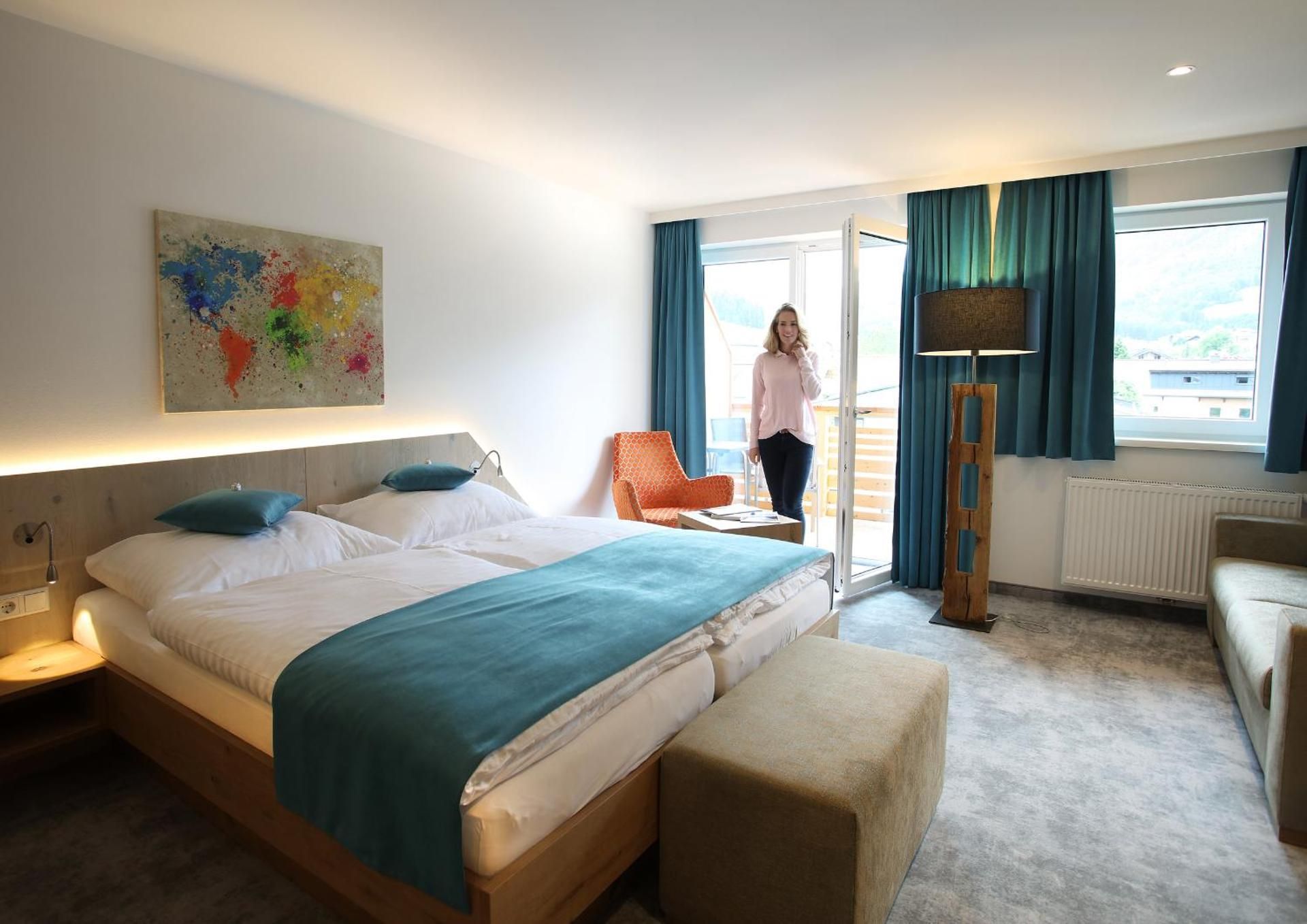 Large Deluxe Double Room