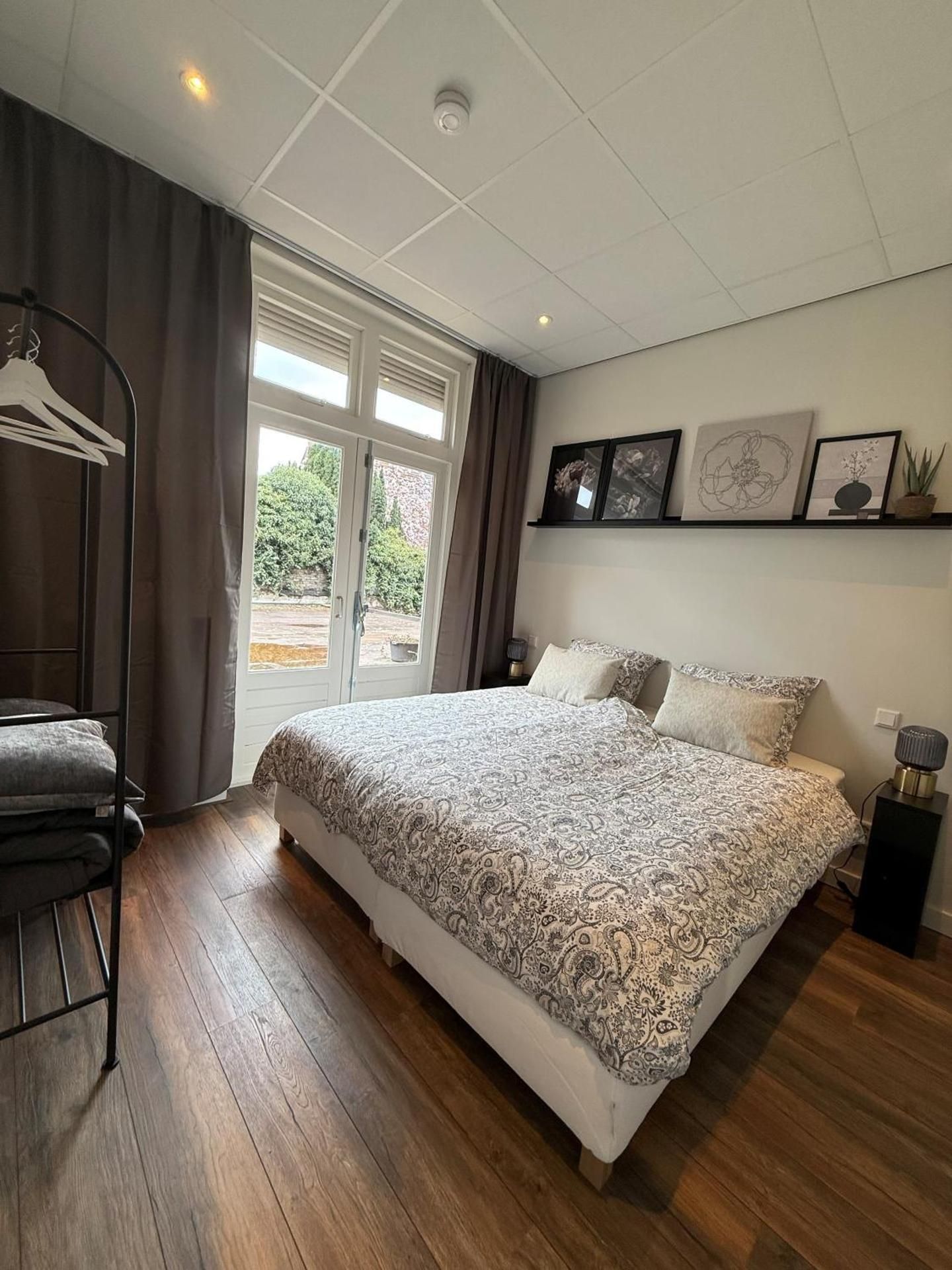 Two-Bedroom Deluxe Apartment with Balcony